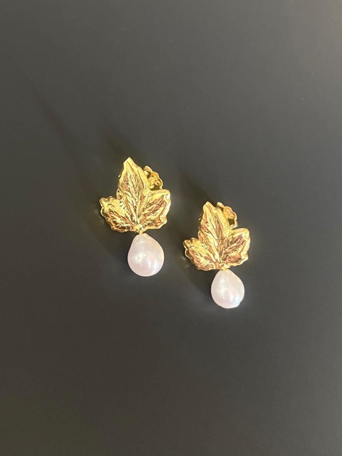 İncili Çınar Küpe