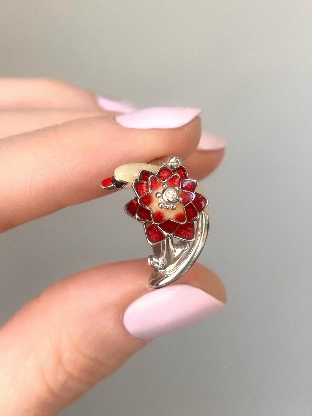 Mineli Çiçek Yüzük