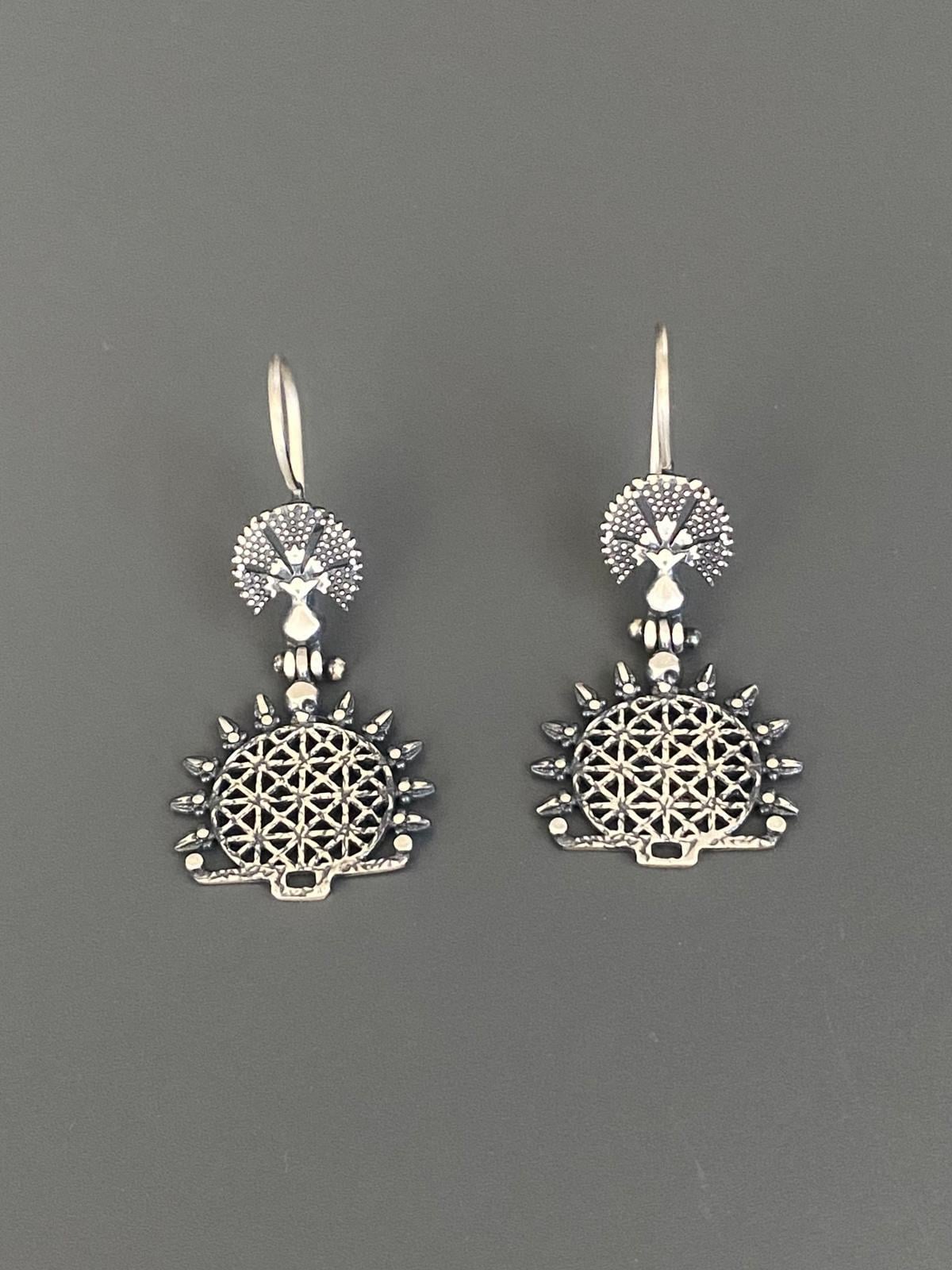 Hitit Güneşi Küpe