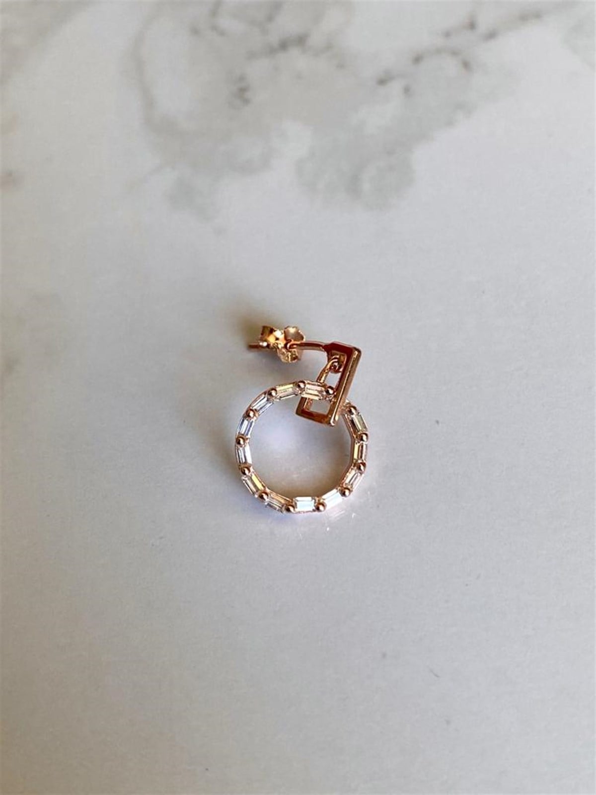 Baget Taşlı Yuvarlak Küpe