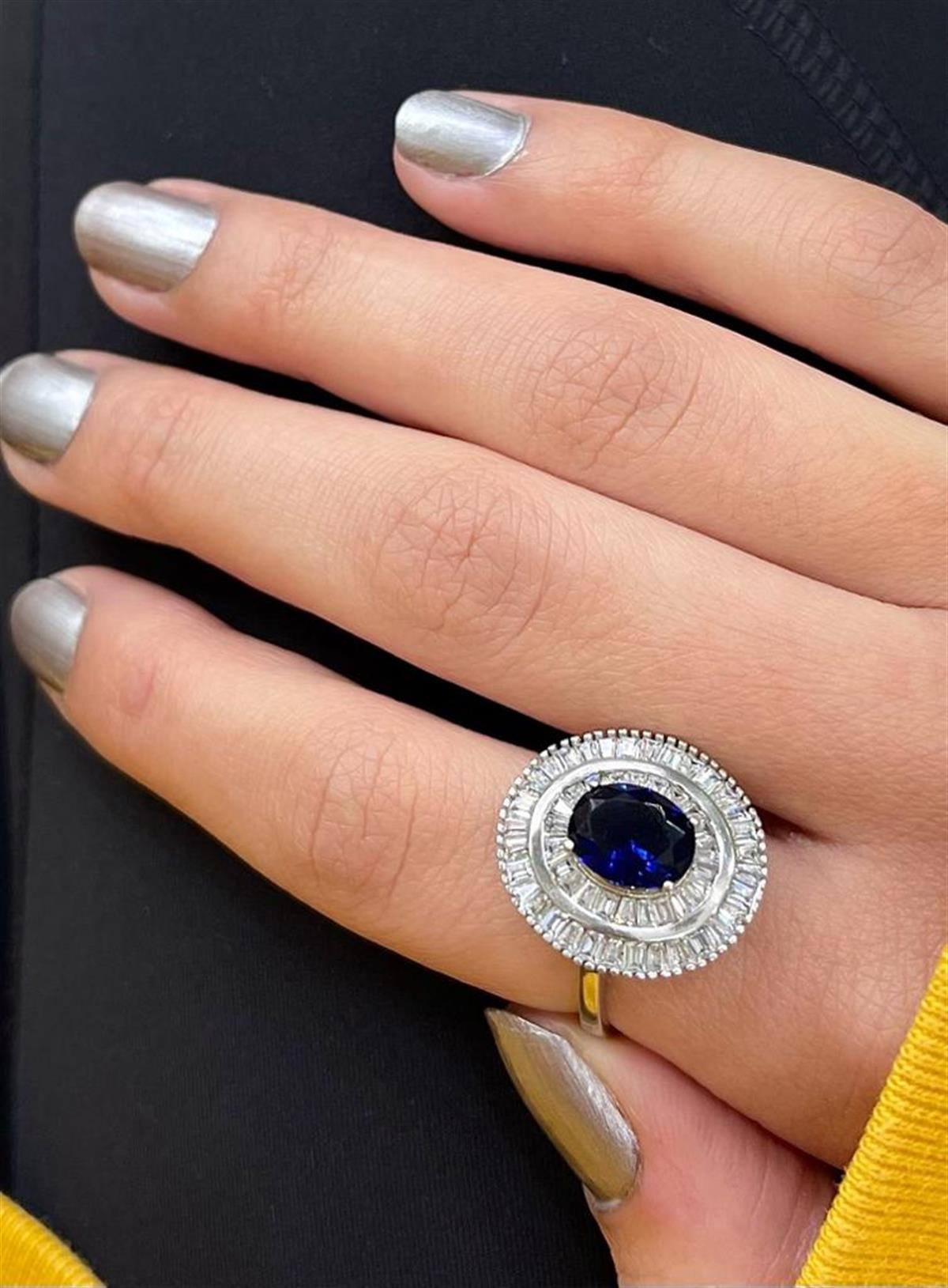 Blue Topaz Taşlı Dikdörtgen Yüzük