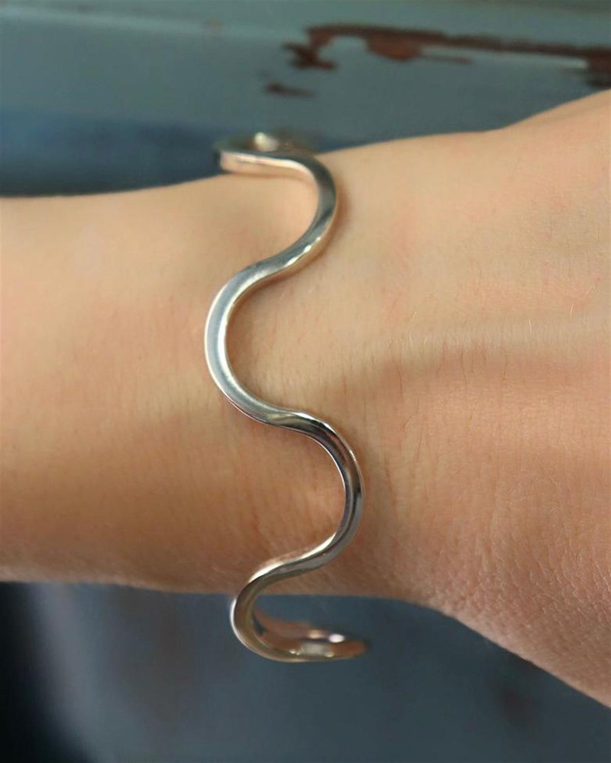 El Yapımı Dalgalı Bileklik