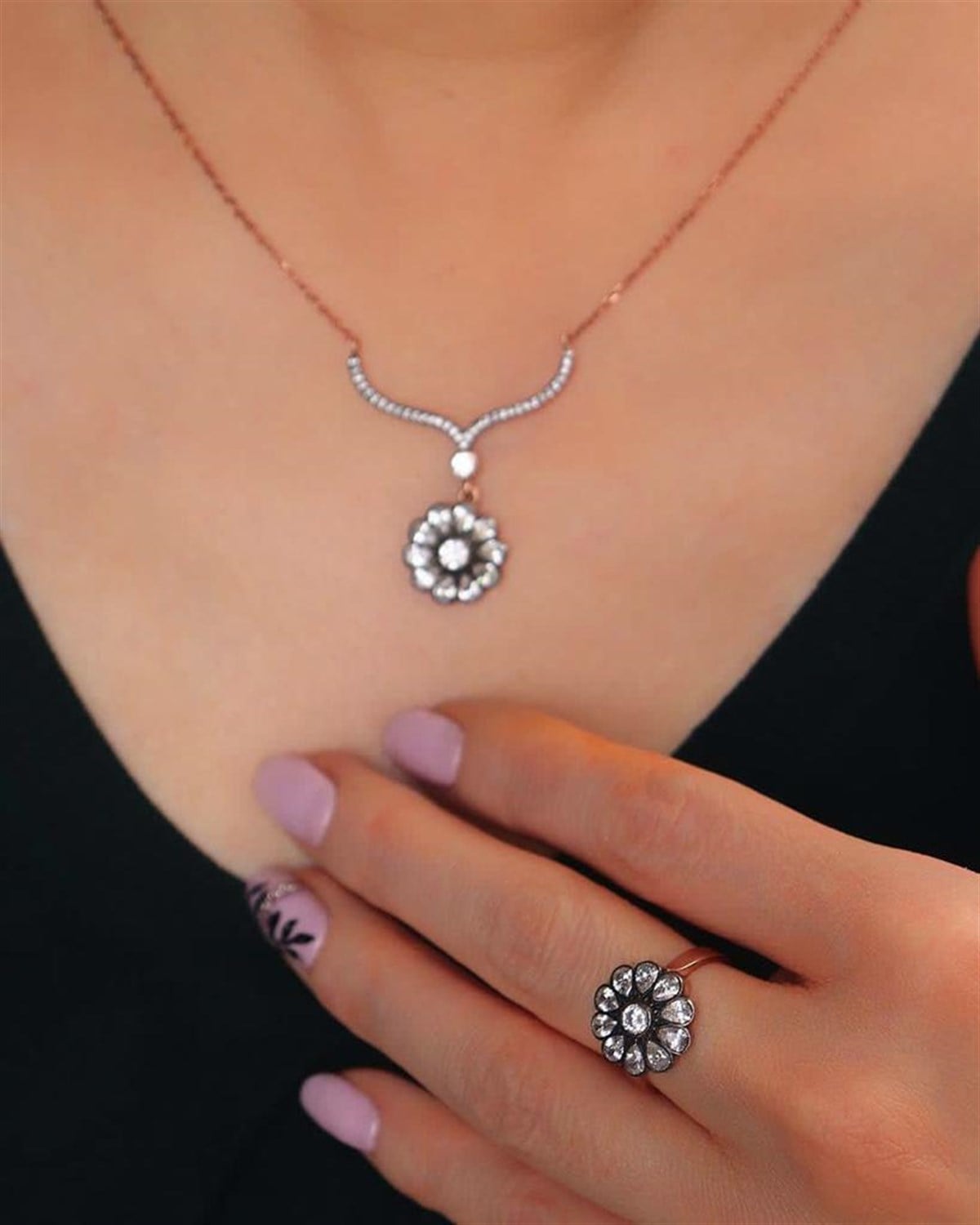 Elmas Montürlü Kolye