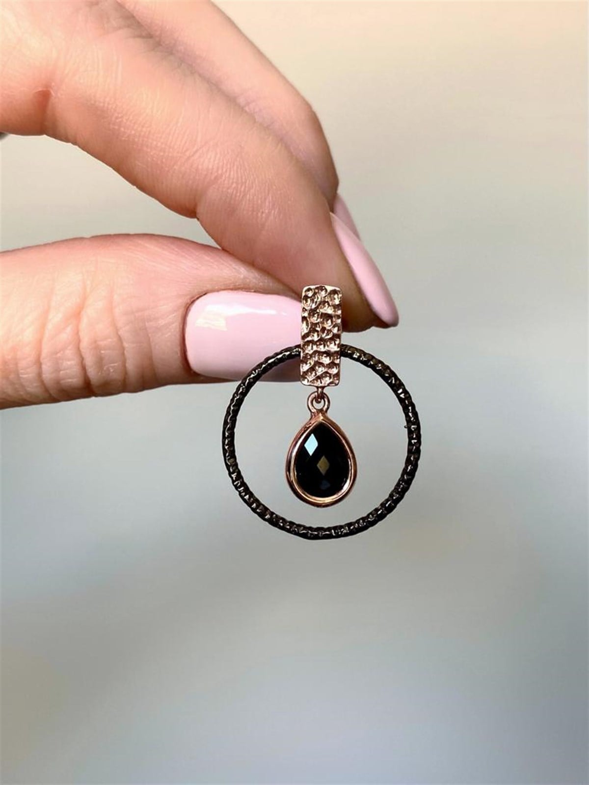 Onyx Taşlı Tasarım Küpe