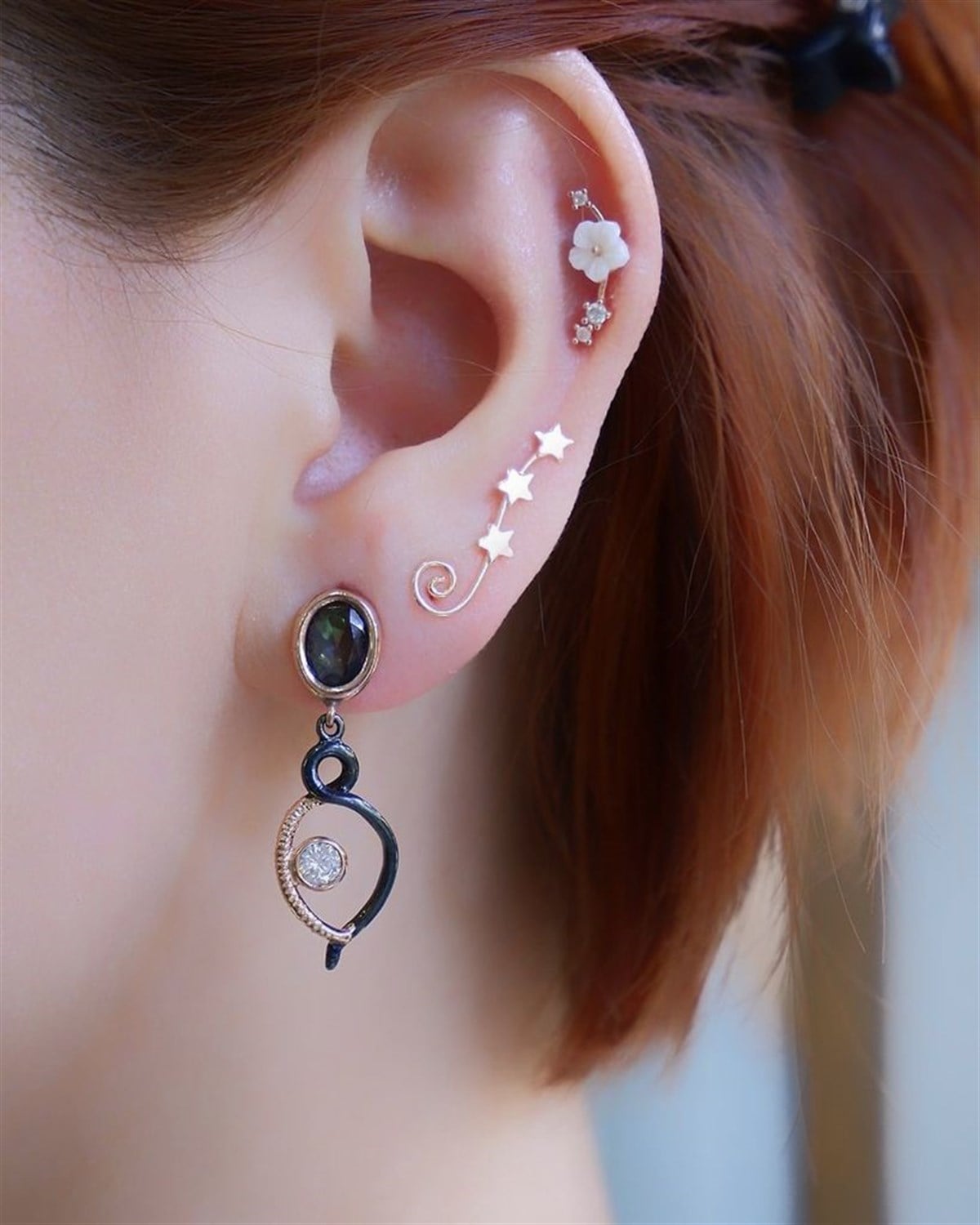 Oval Mistik Topaz Taşlı Küpe