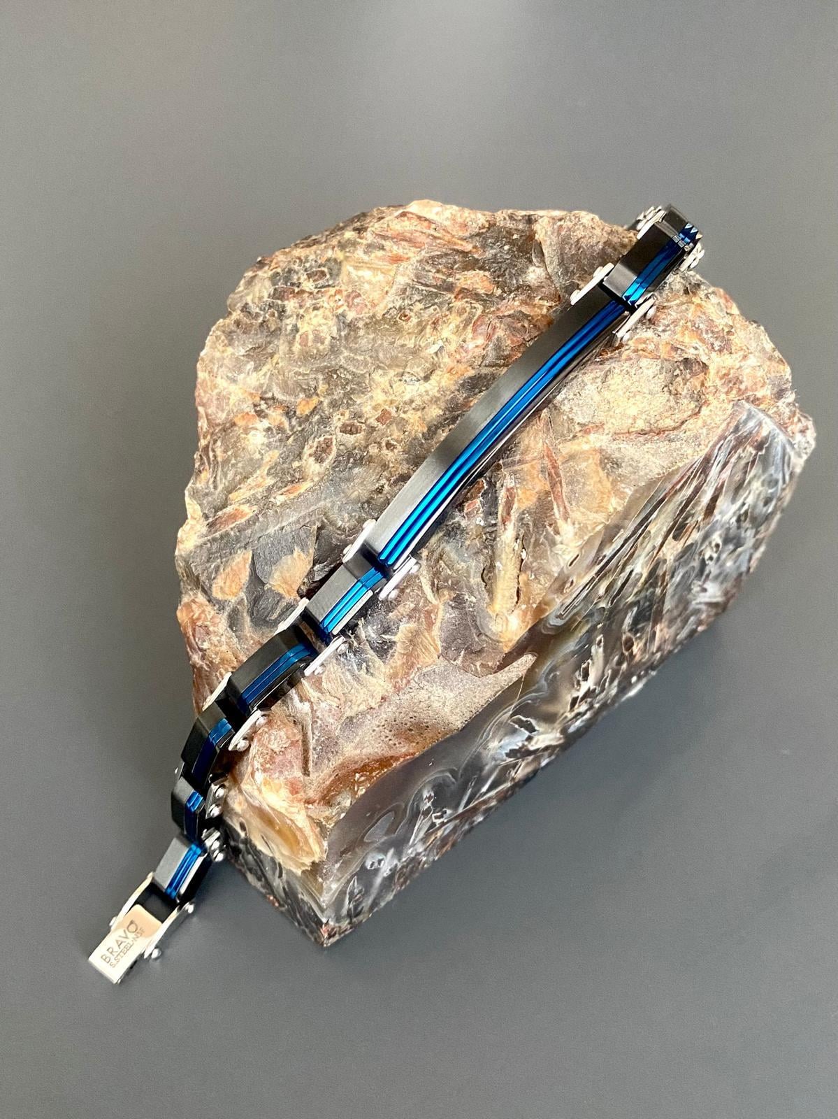 Roberto Bravo Bileklik