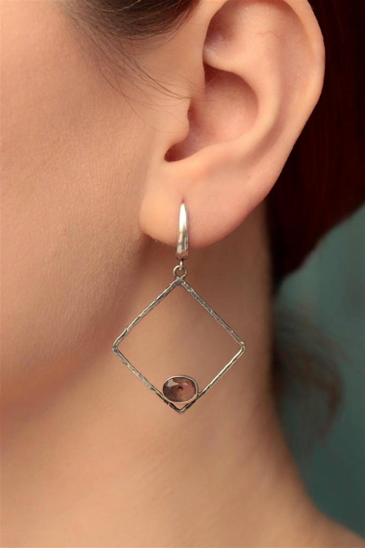 Sultanit Taşlı Tasarım Küpe 