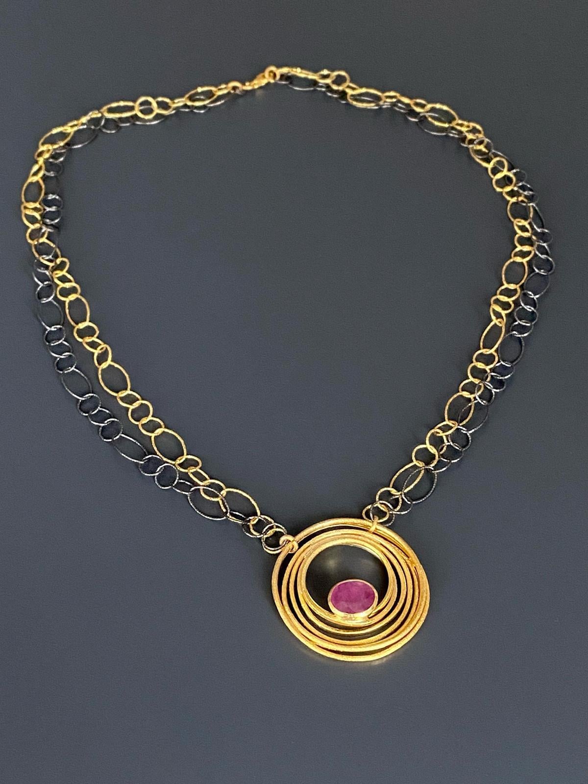 Tasarım Yakut Kolye