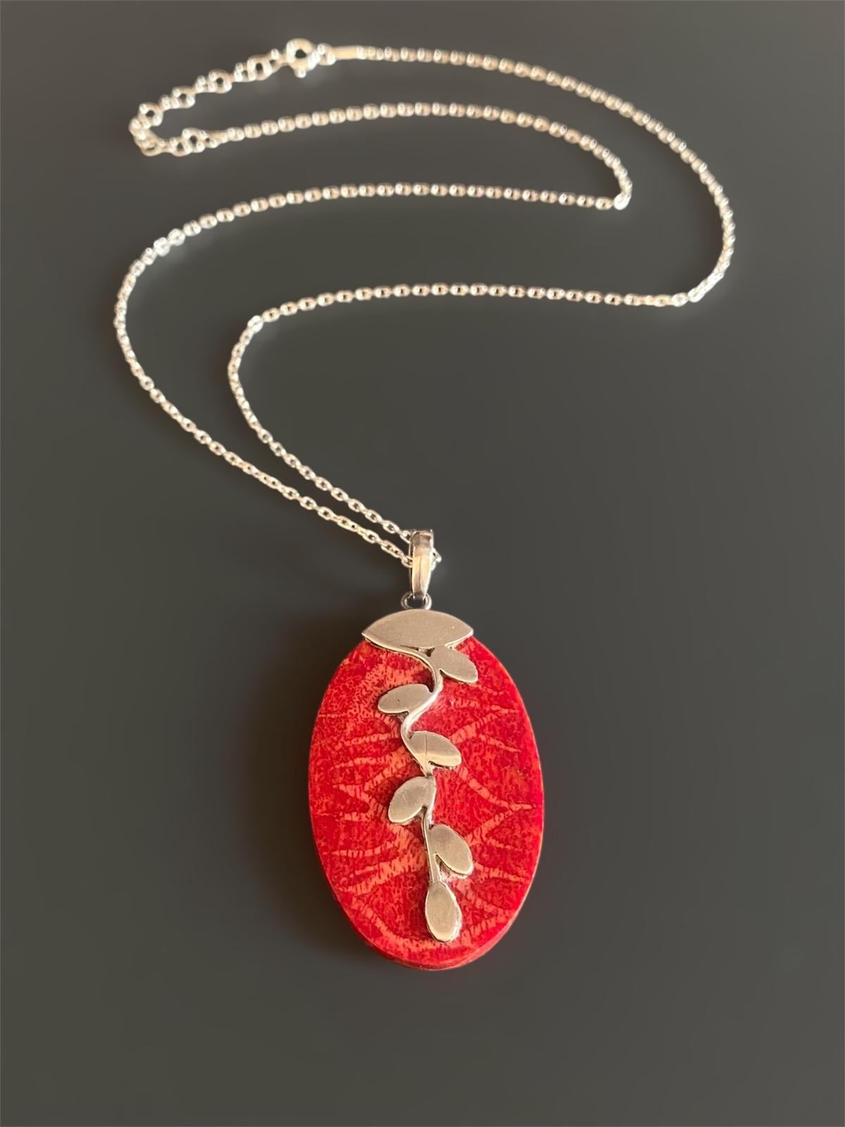 Yapraklı Mercan Kolye