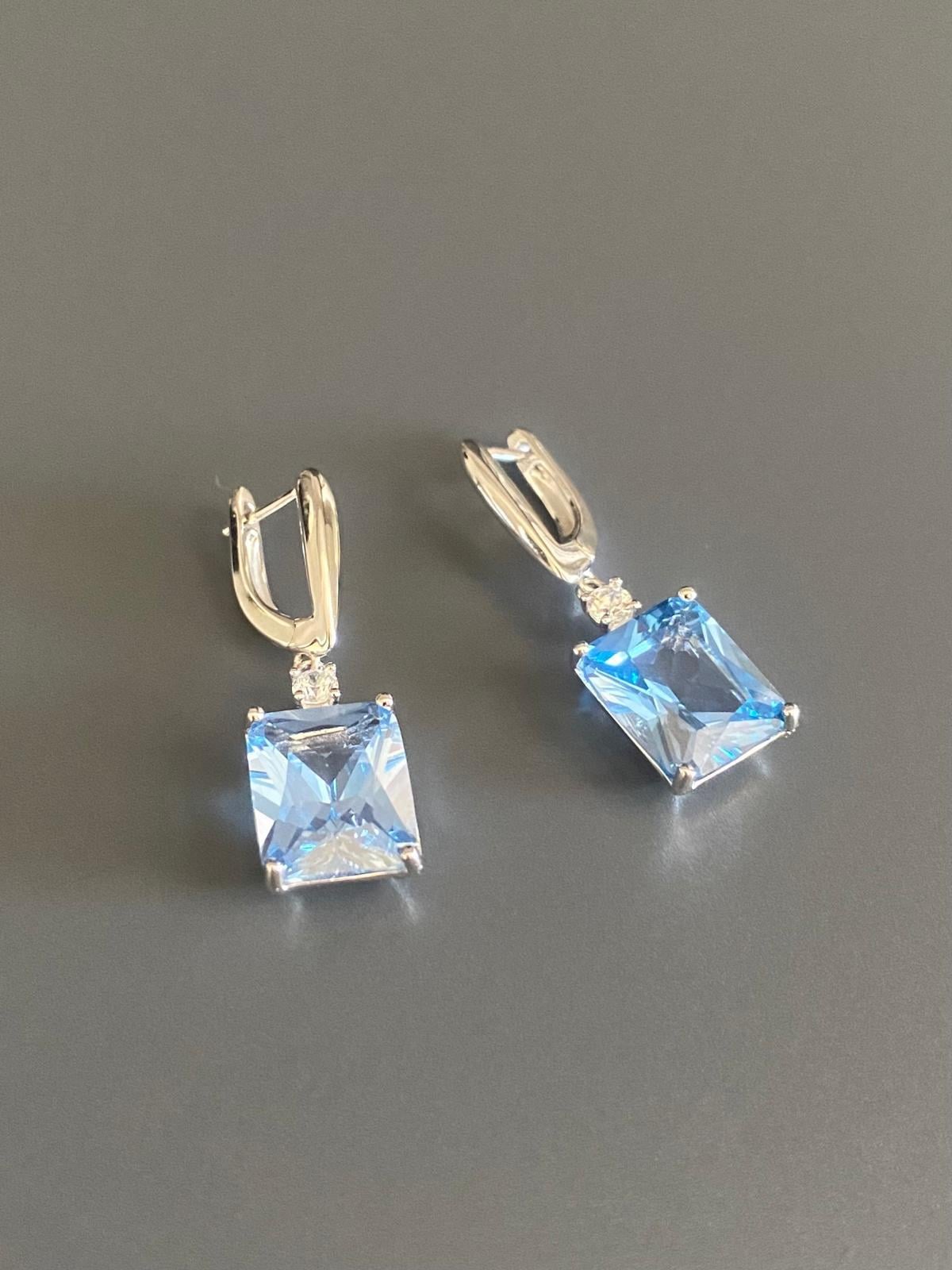 Baget Mavi Topaz İtalyan Küpe