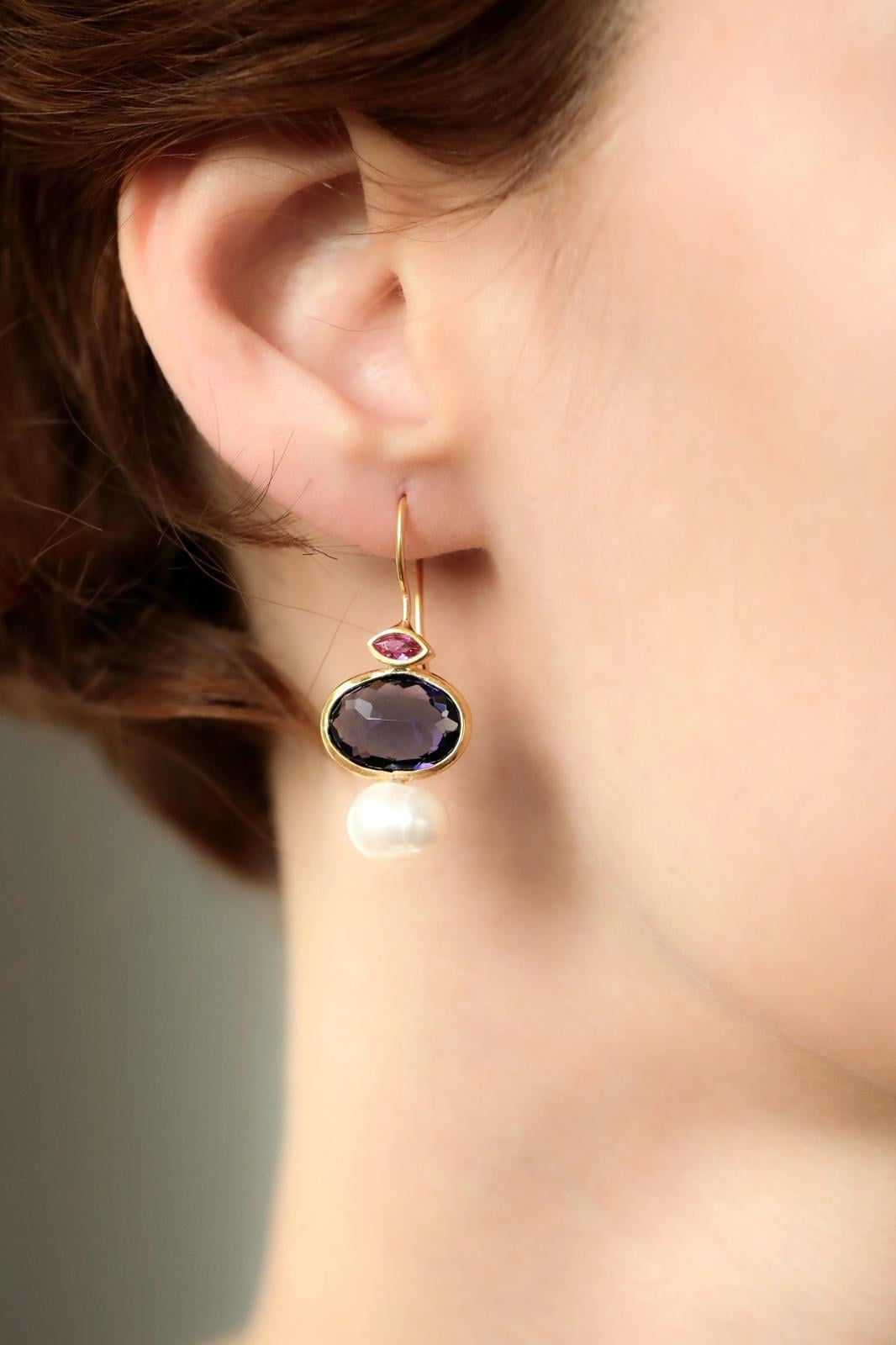 İncili Blue Topaz Küpe