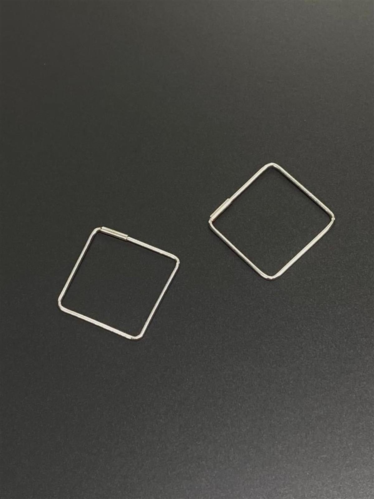 Taşsız Elişi Küpeler