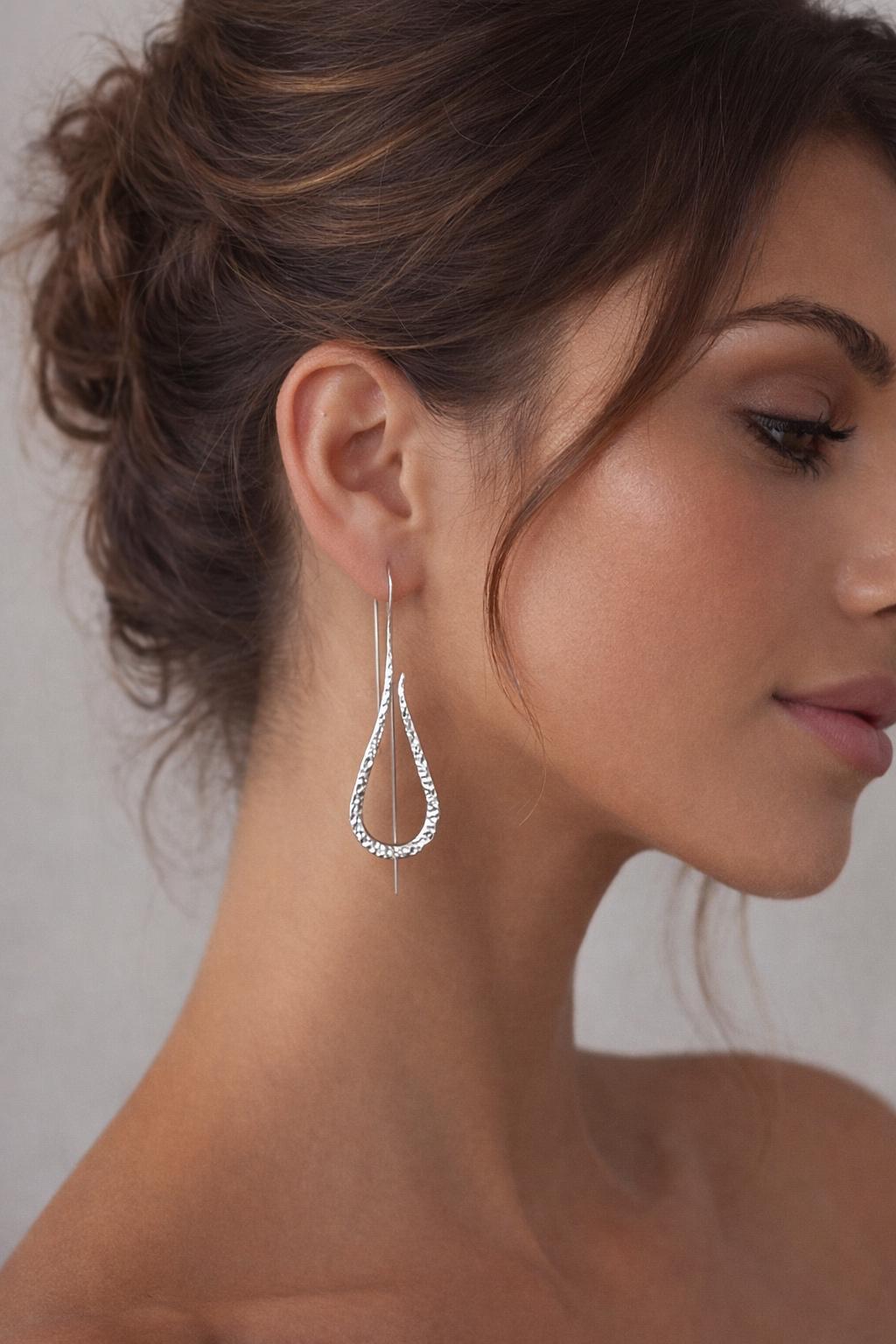 El Yapımı Lale Küpe