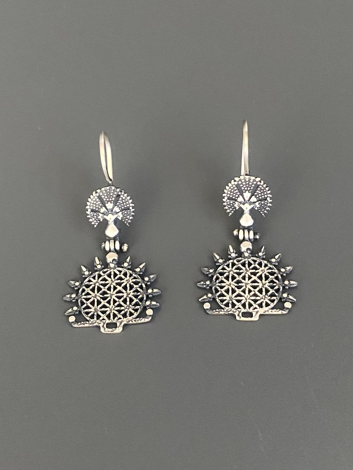 Hitit Güneşi Küpe