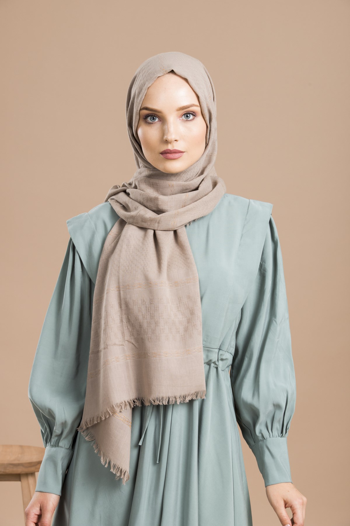 COTTON ŞALDüz Desen Cotton Seri Şal Askısı ile Birlikte 75x200 cm