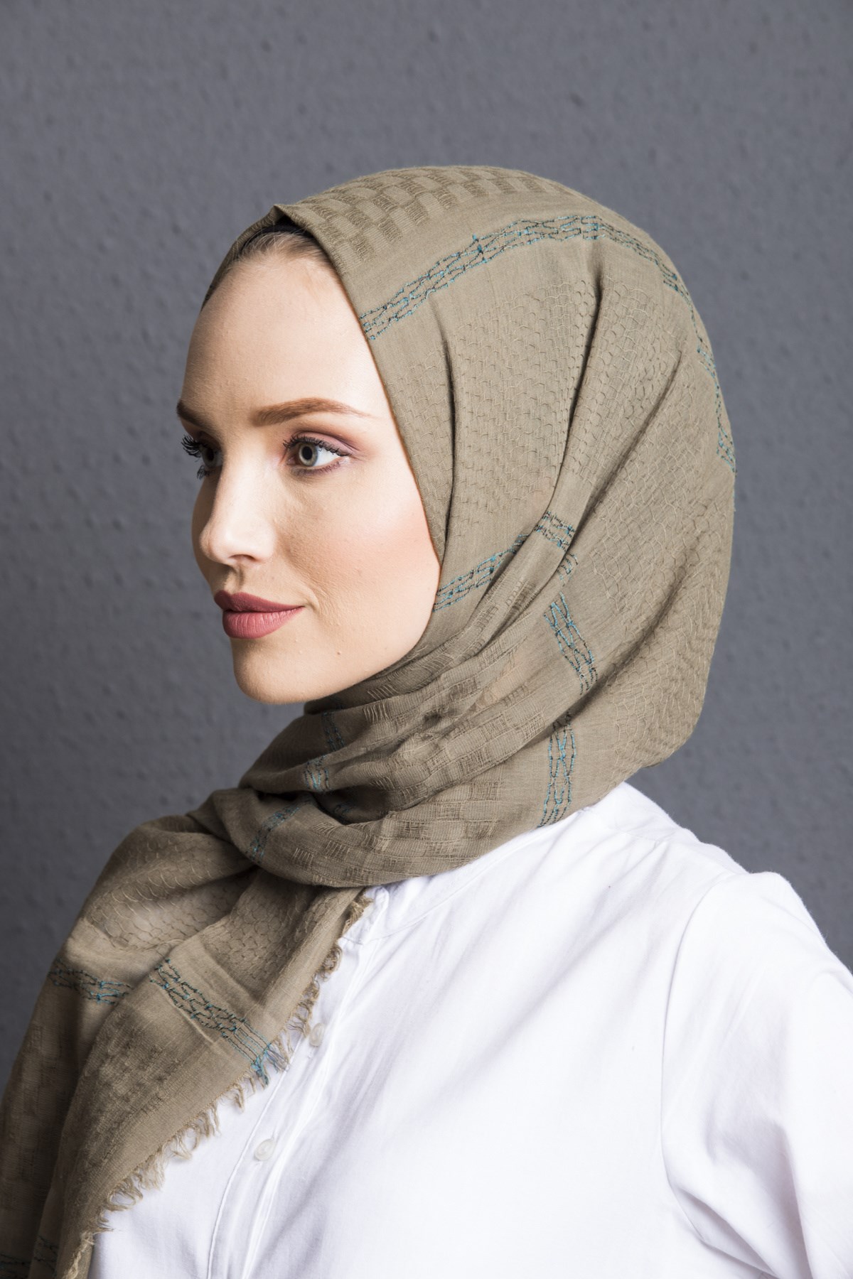 COTTON ŞALDüz Desen Cotton Seri Şal Askısı ile Birlikte 75x200 cm