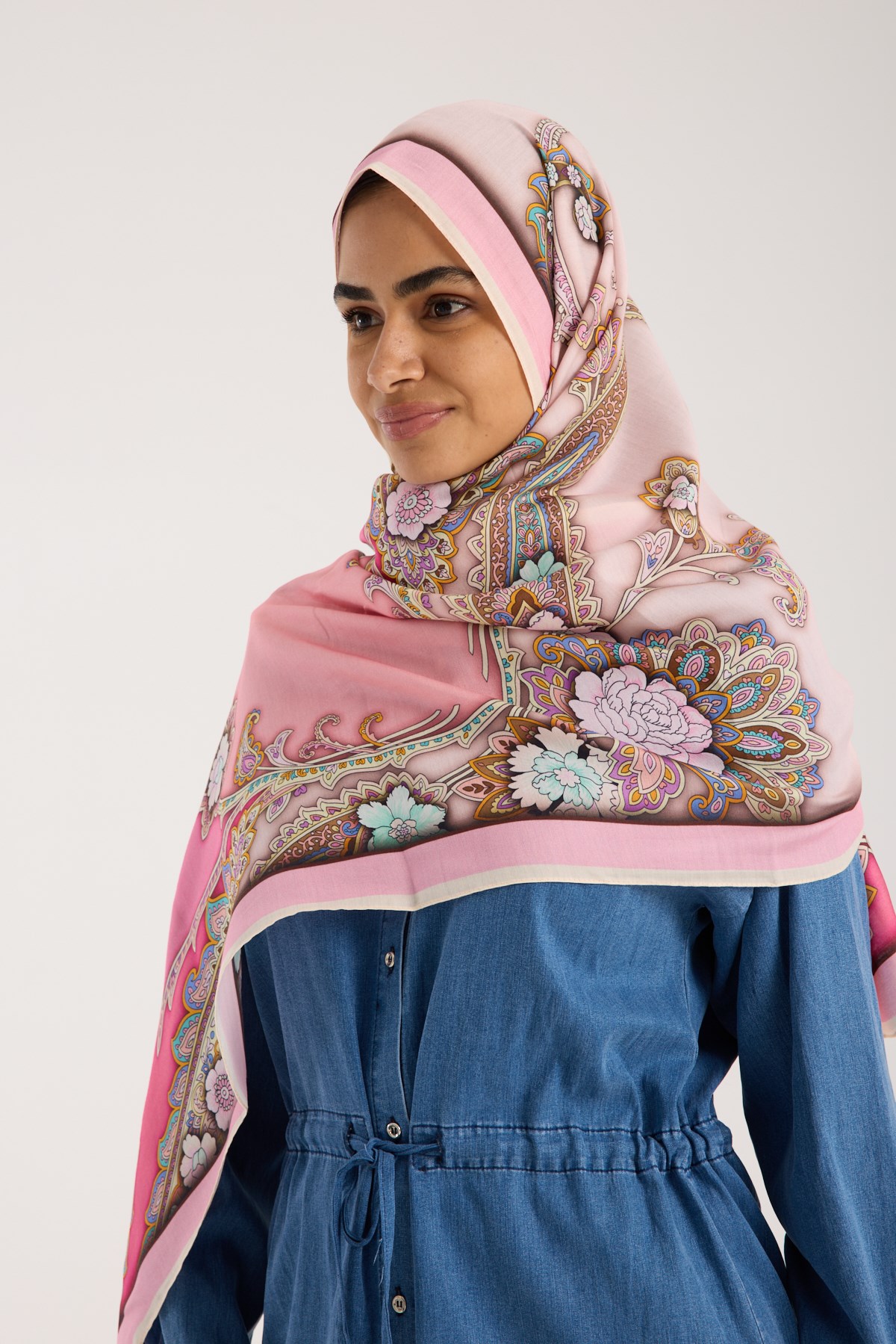 ŞALDesenli Modal Seri Şal Askısı İle Birlikte 75x200 cm