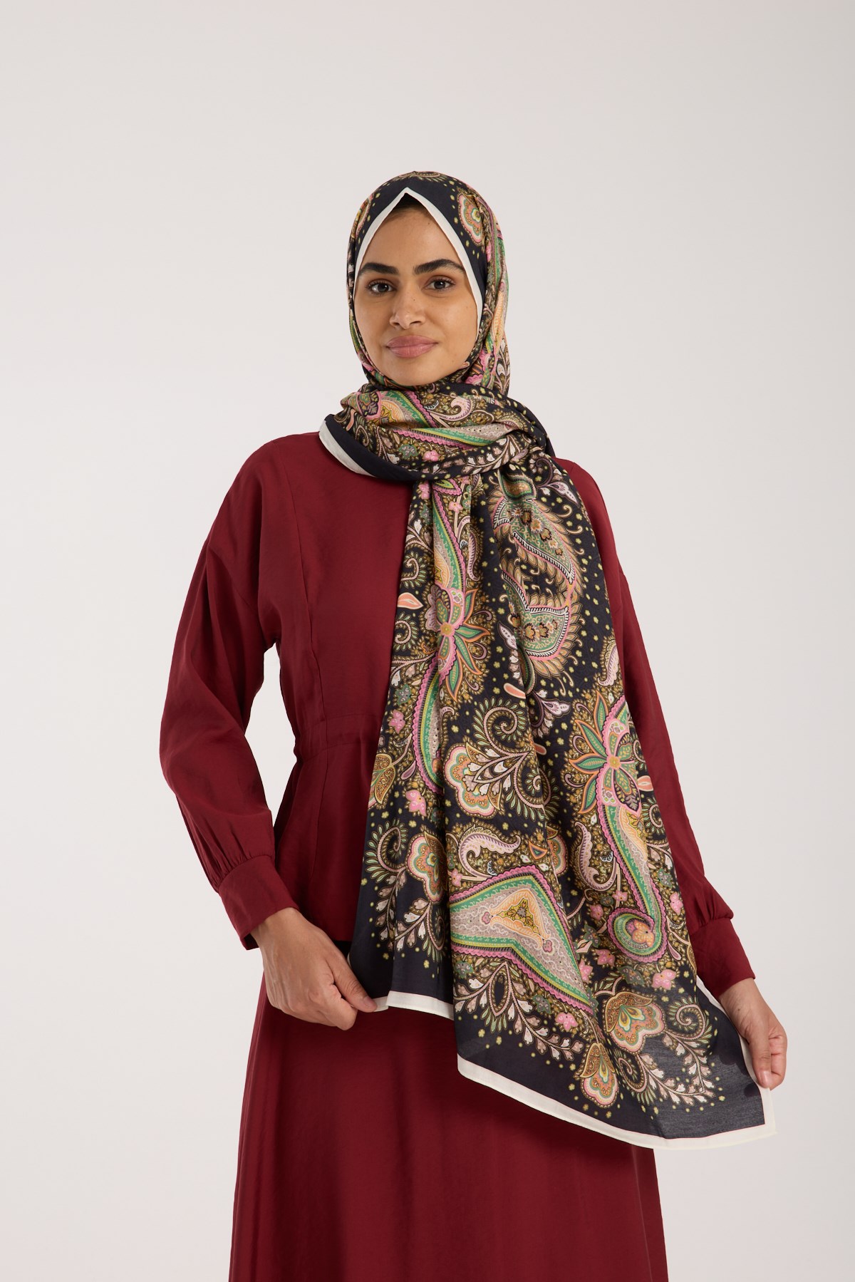 ŞALDesenli Modal Seri Şal Askısı İle Birlikte 75x200 cm