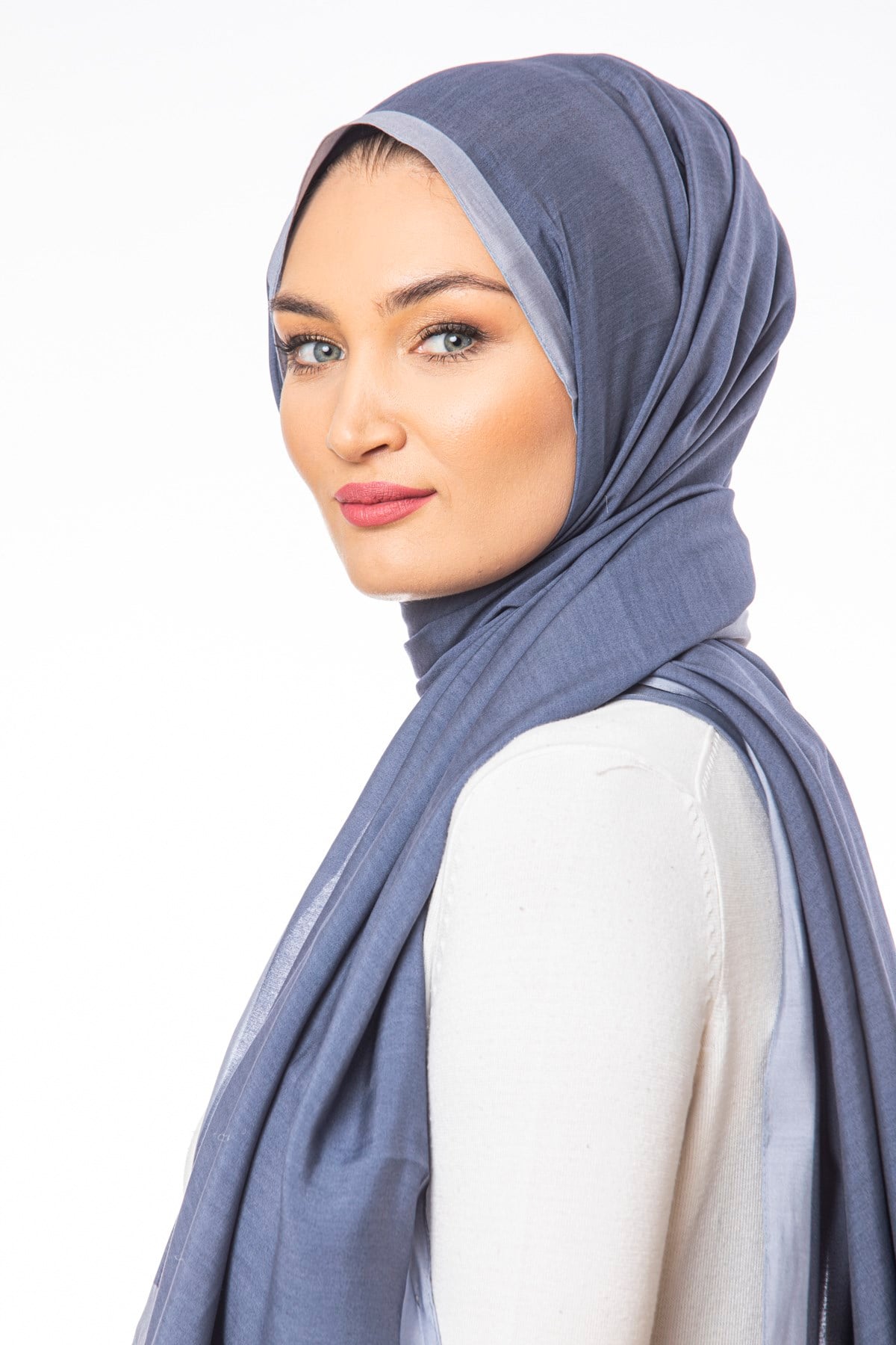 JAKARLI MODAL ŞALDüz Desen Modal Seri Şal Askısı ile Birlikte 75x200 cm