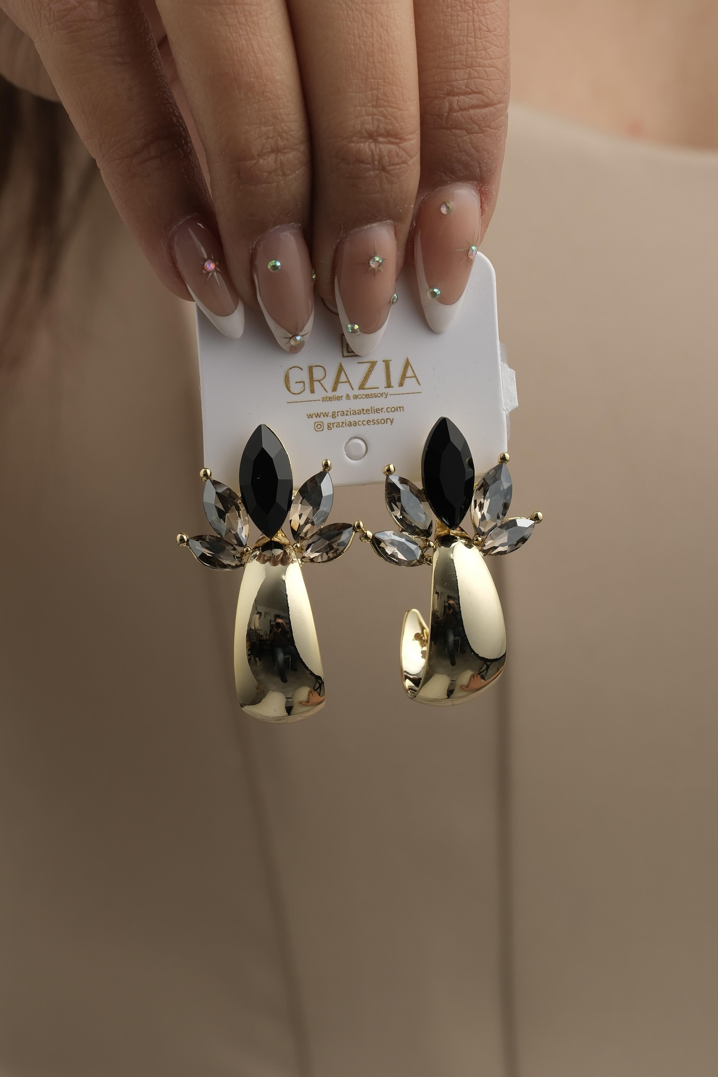 Siyah Taşlı Taç Damla Küpe