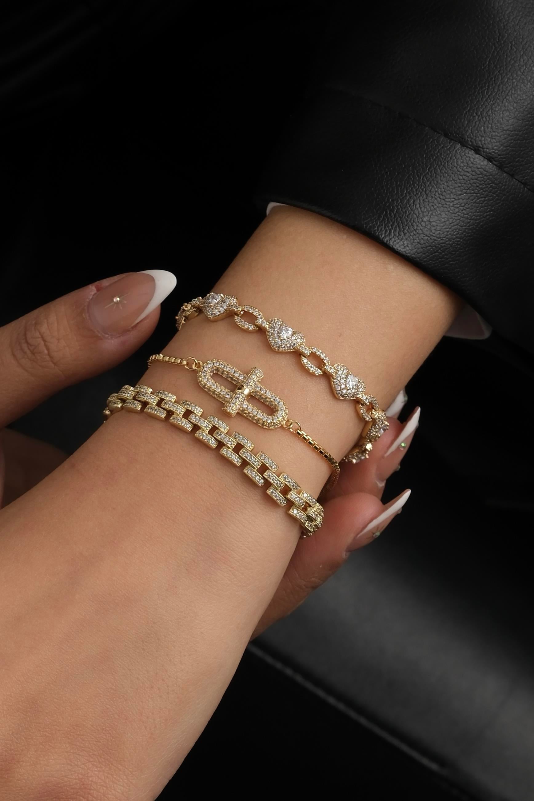 Zirkon Taşlı Kalpli Zincir Bileklik Seti