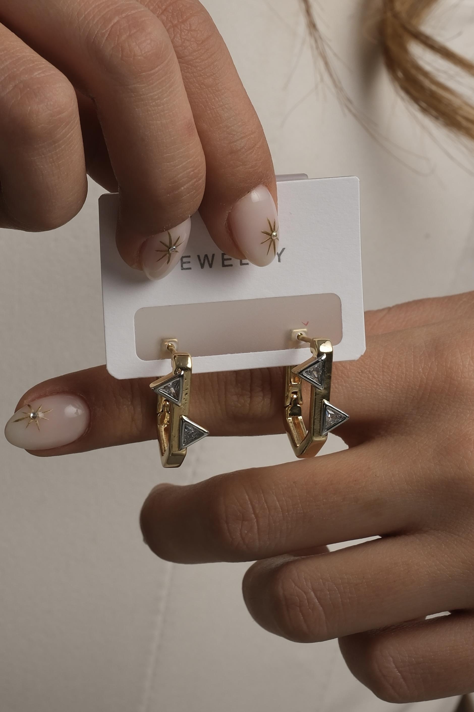 Çift Renk Üçgen Tasarım Küpe