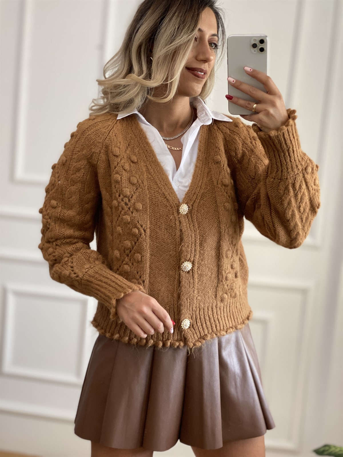 Gold İnci Düğmeli Hırka