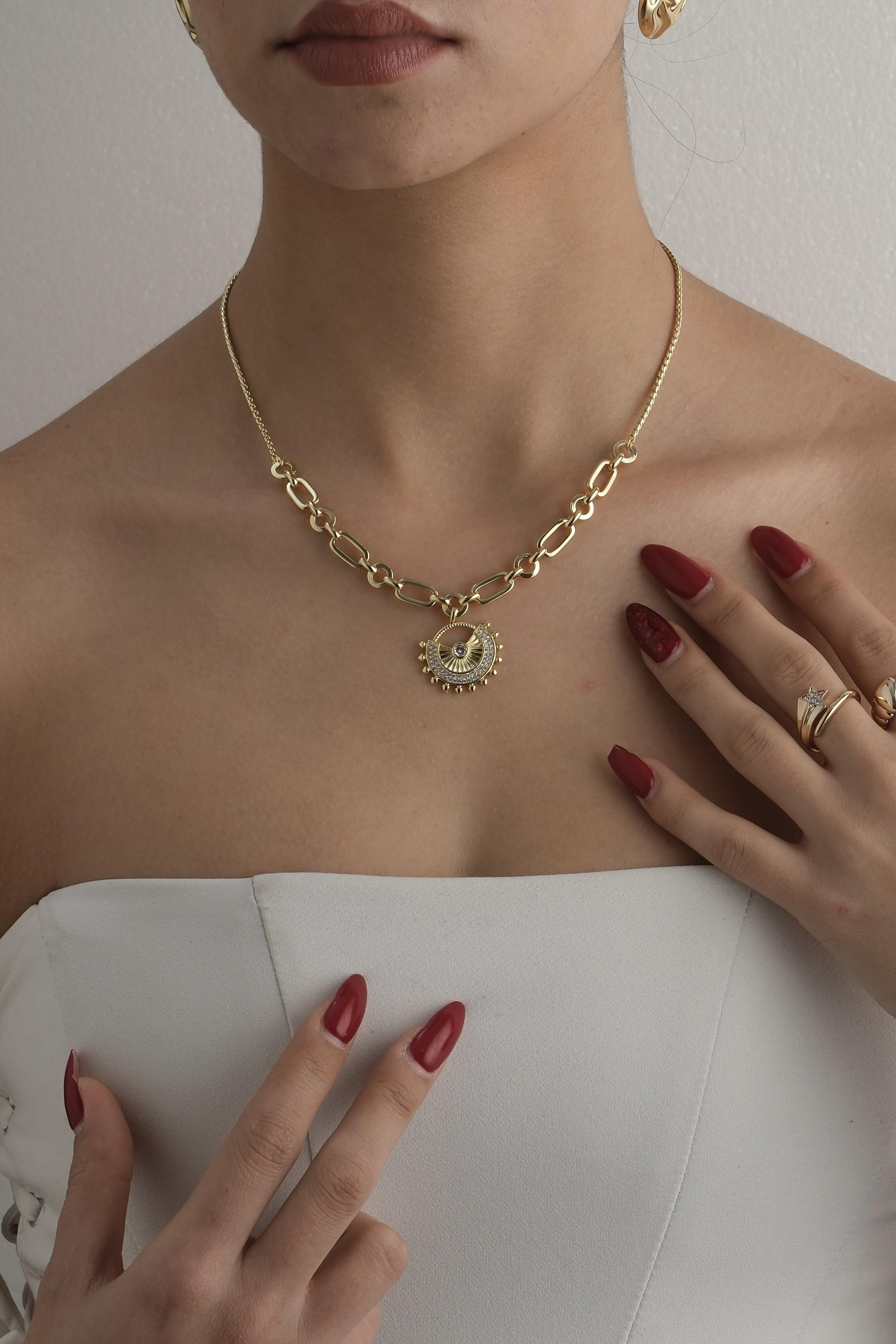 Gold Madalyon Zincir Kolye