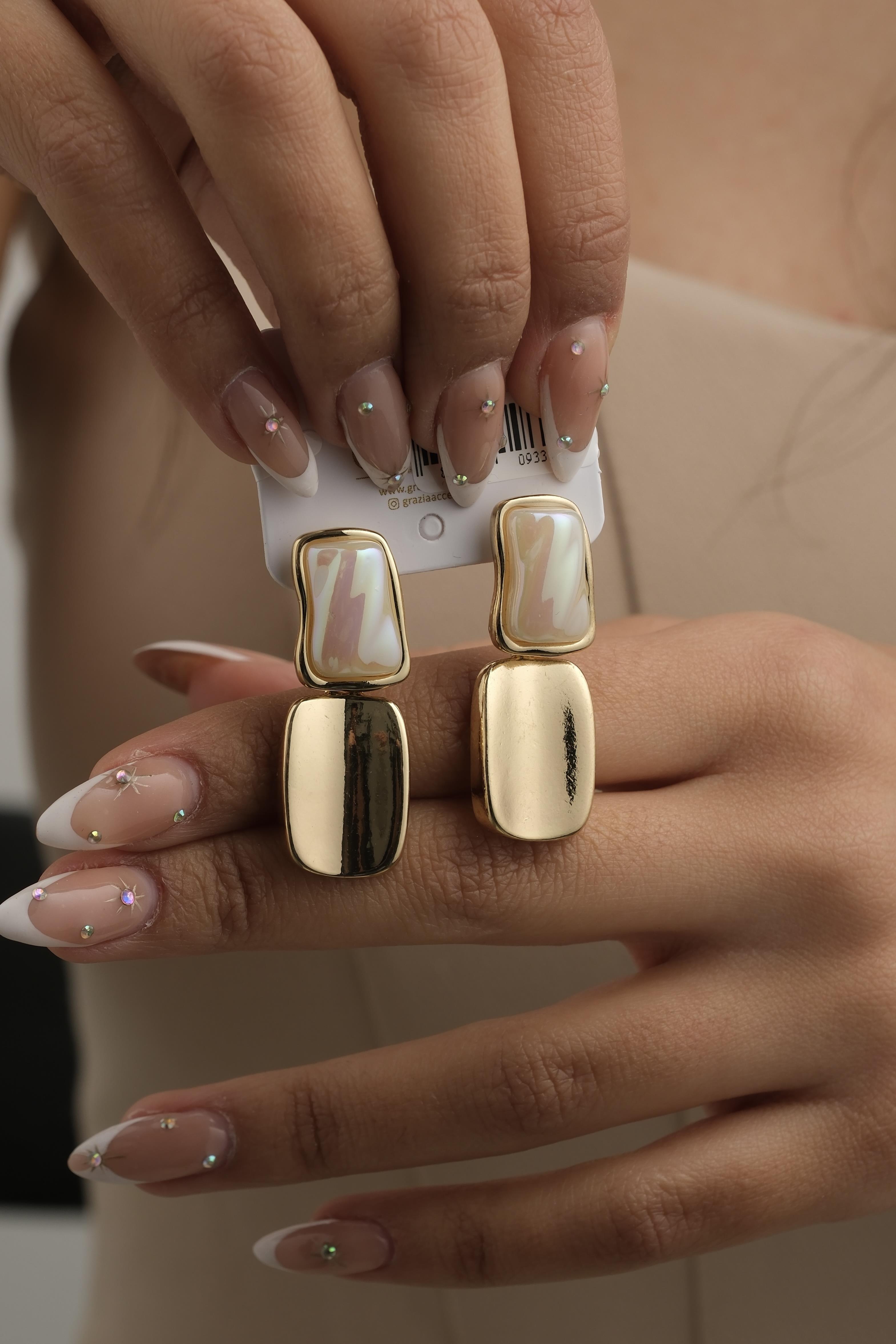 Pembe İncili Kare Sallantılı Küpe