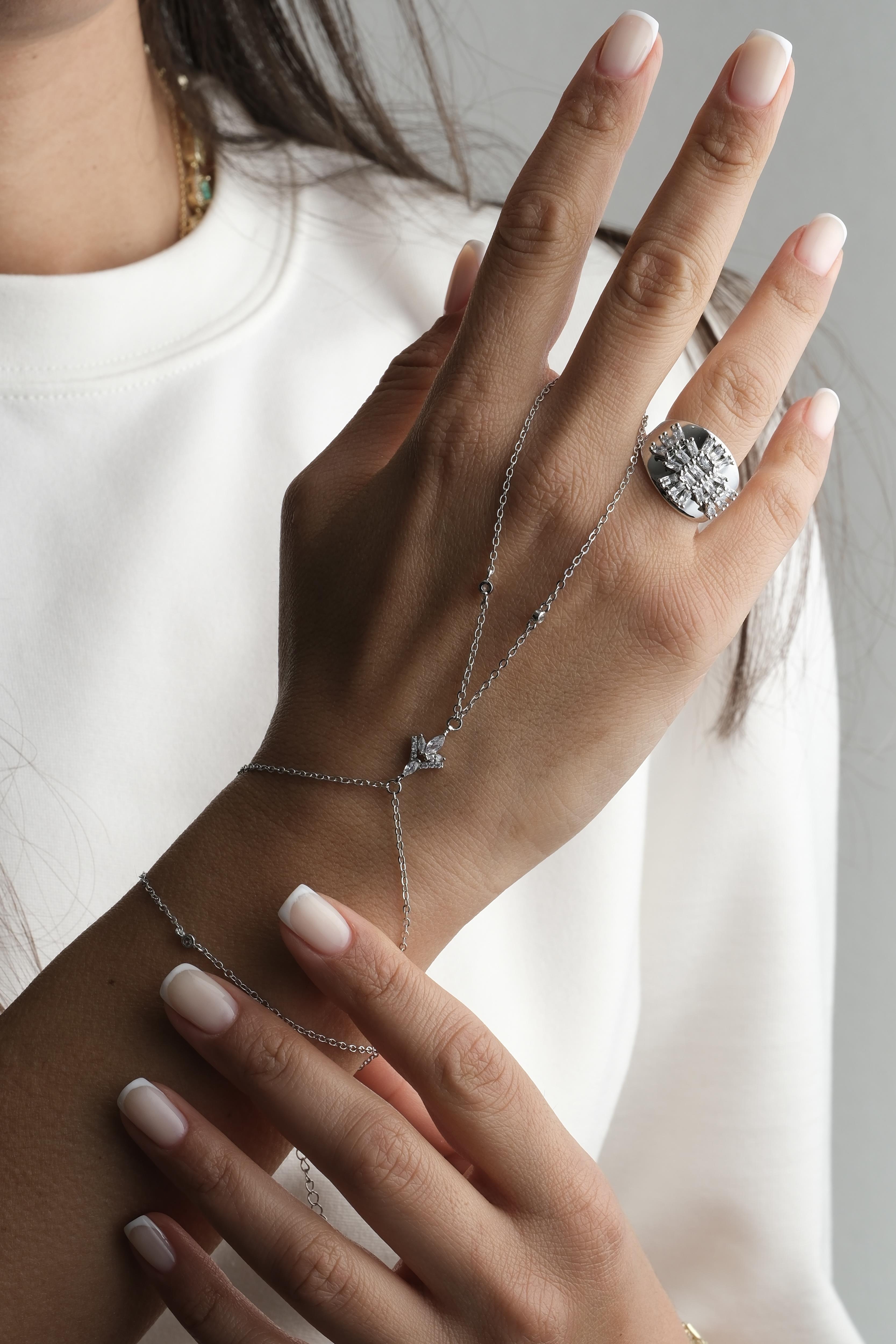 Silver Minik Çiçekli Şahmeran