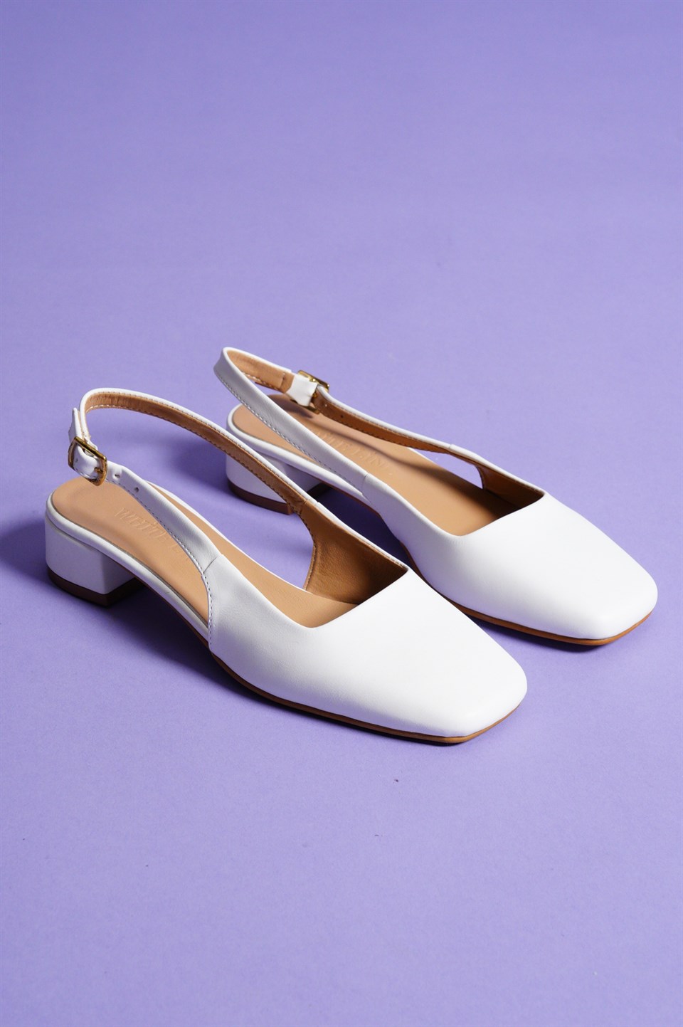 TAİNA Kalın Ökçe Topuktan Kemer Detaylı Beyaz Kısa Topuklu Babet Ayakkabı -  Penne Shoes