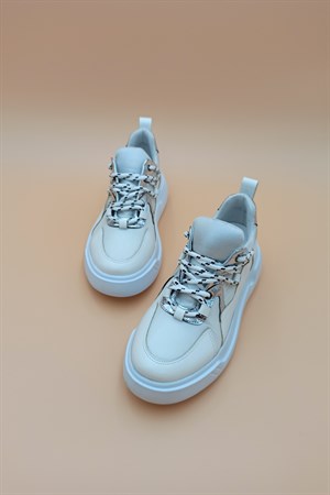 ''NİCİA'' Kumaş Detaylı Kalın Taban Beyaz Spor Ayakkabı - Penne ShoesSneakers ModelleriPENNEW1233-050PENNE''NİCİA'' Kumaş Detaylı Kalın Taban Beyaz Spor Ayakkabı