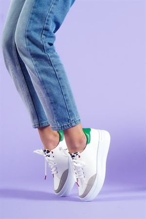 ''SPARKLE'' Renk Detaylı Kalın Taban Beyaz Yeşil Spor Ayakkabı - Penne ShoesSneakers ModelleriPENNEW12-2270PENNE''SPARKLE'' Renk Detaylı Kalın Taban Beyaz Yeşil Spor Ayakkabı