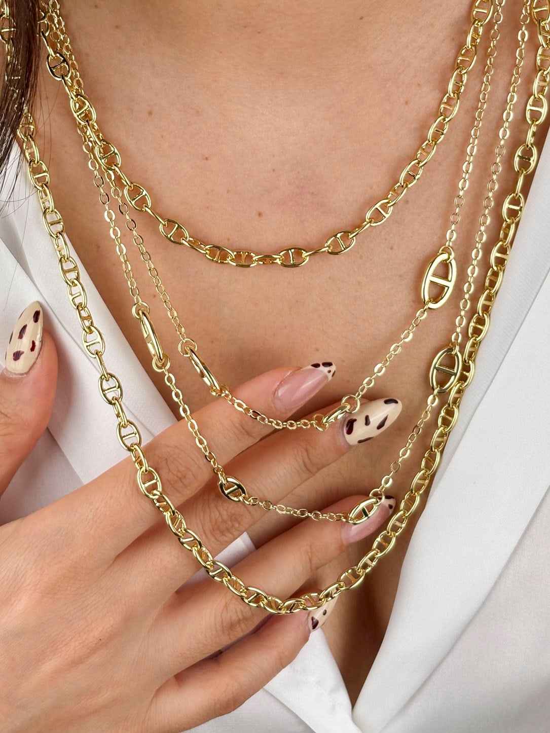 Oval Model Gold Tasarım Kolye