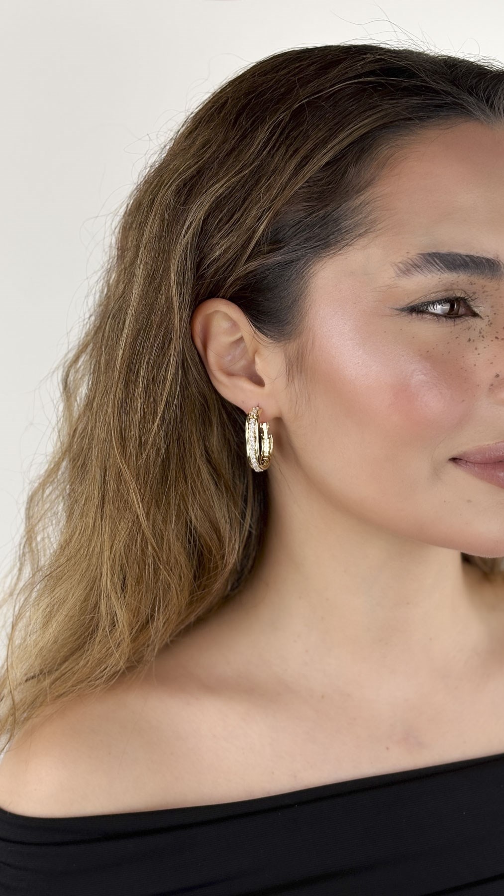 Taşlı Oval Halka Küpe