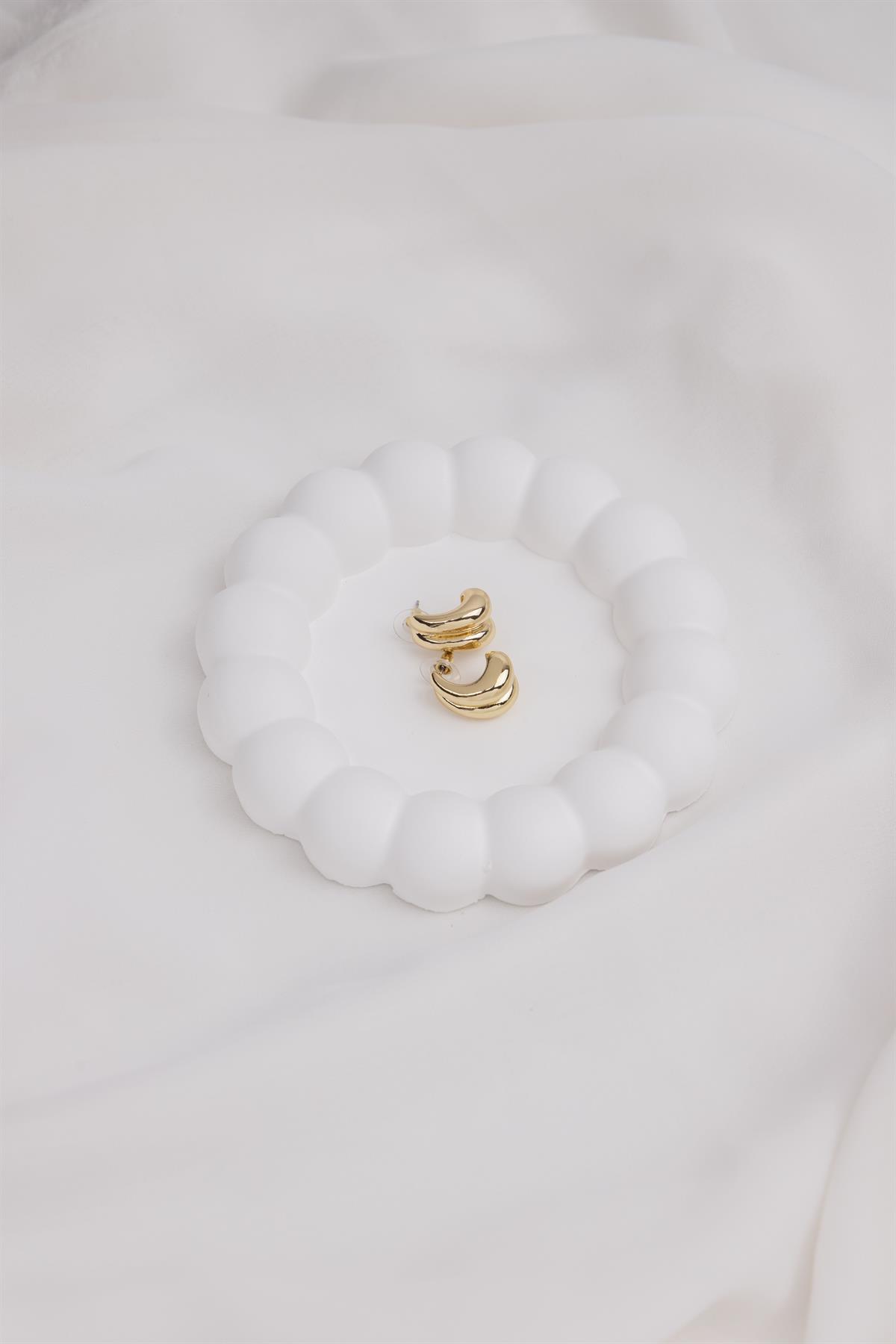 Bombeli Çift Sıra Gold Yarım Halka Küpe