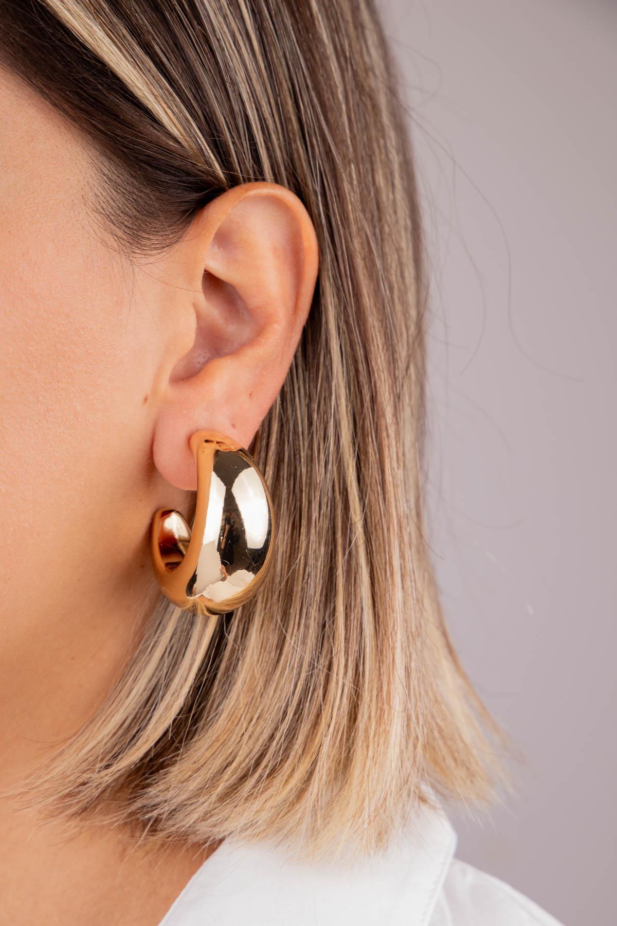 Bombeli Gold Yarım Halka Küpe