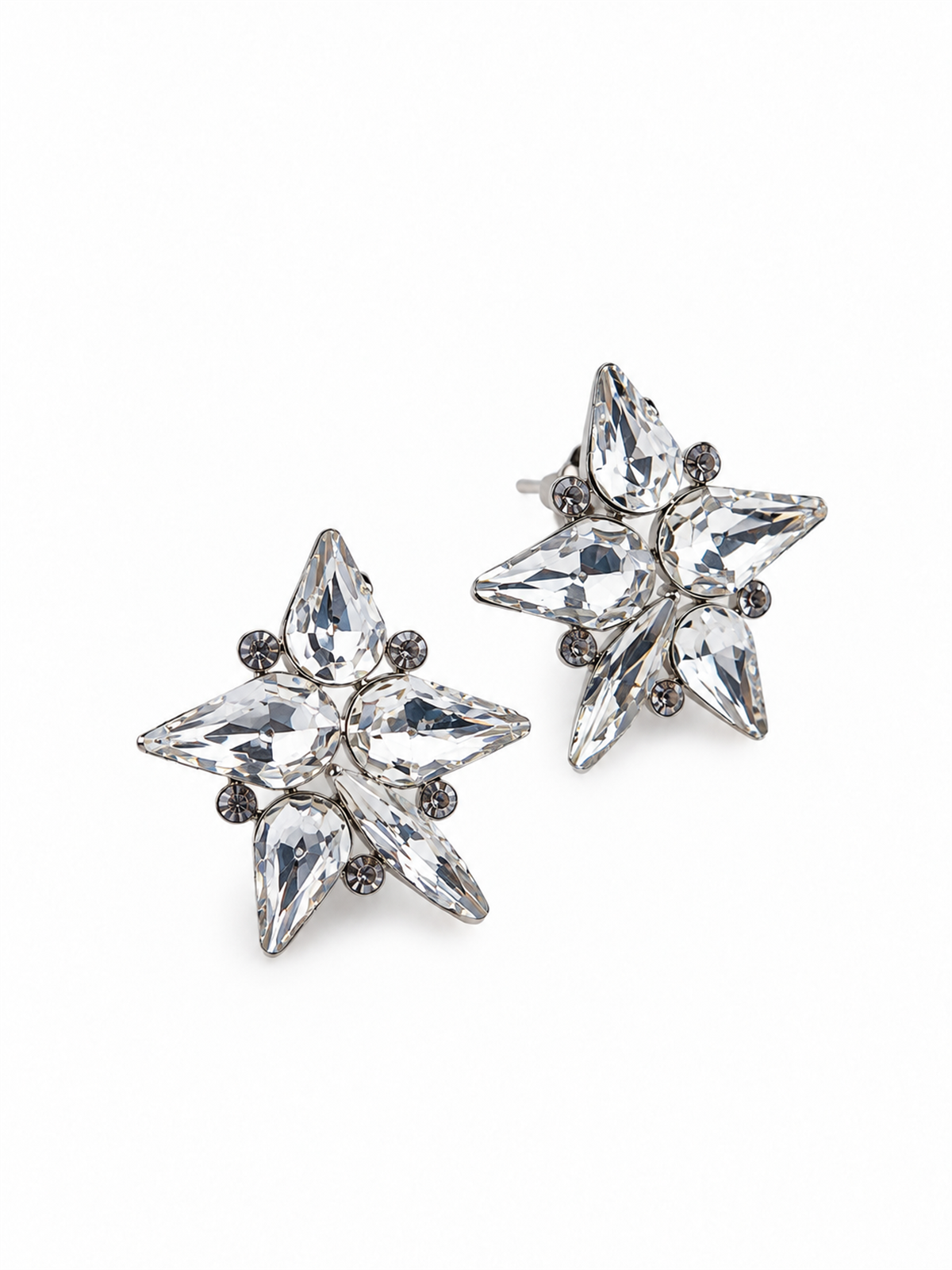 Çiçek Formlu Taşlı Silver Küpe