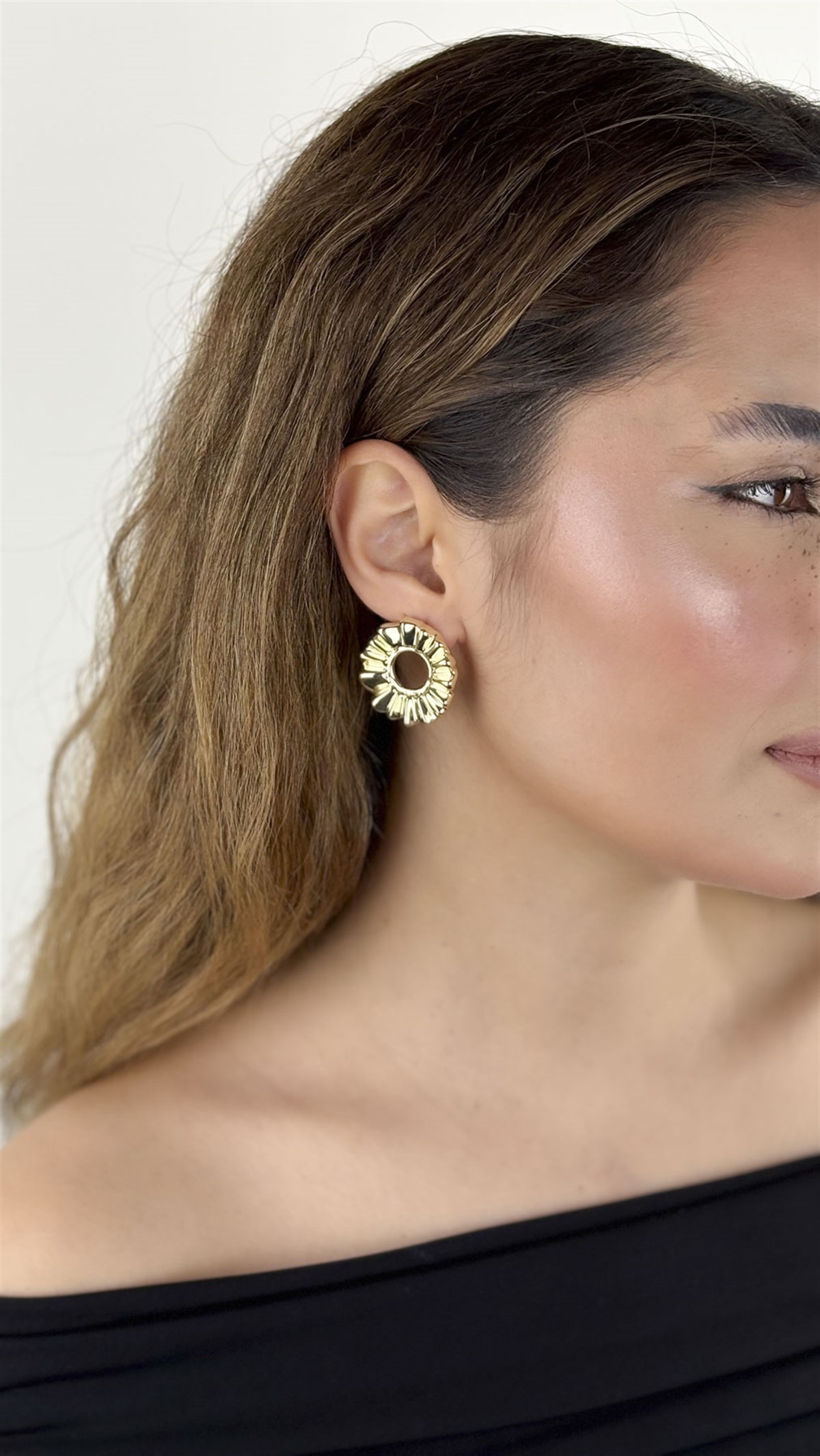 Daire Formlu Dalgalı Küpe