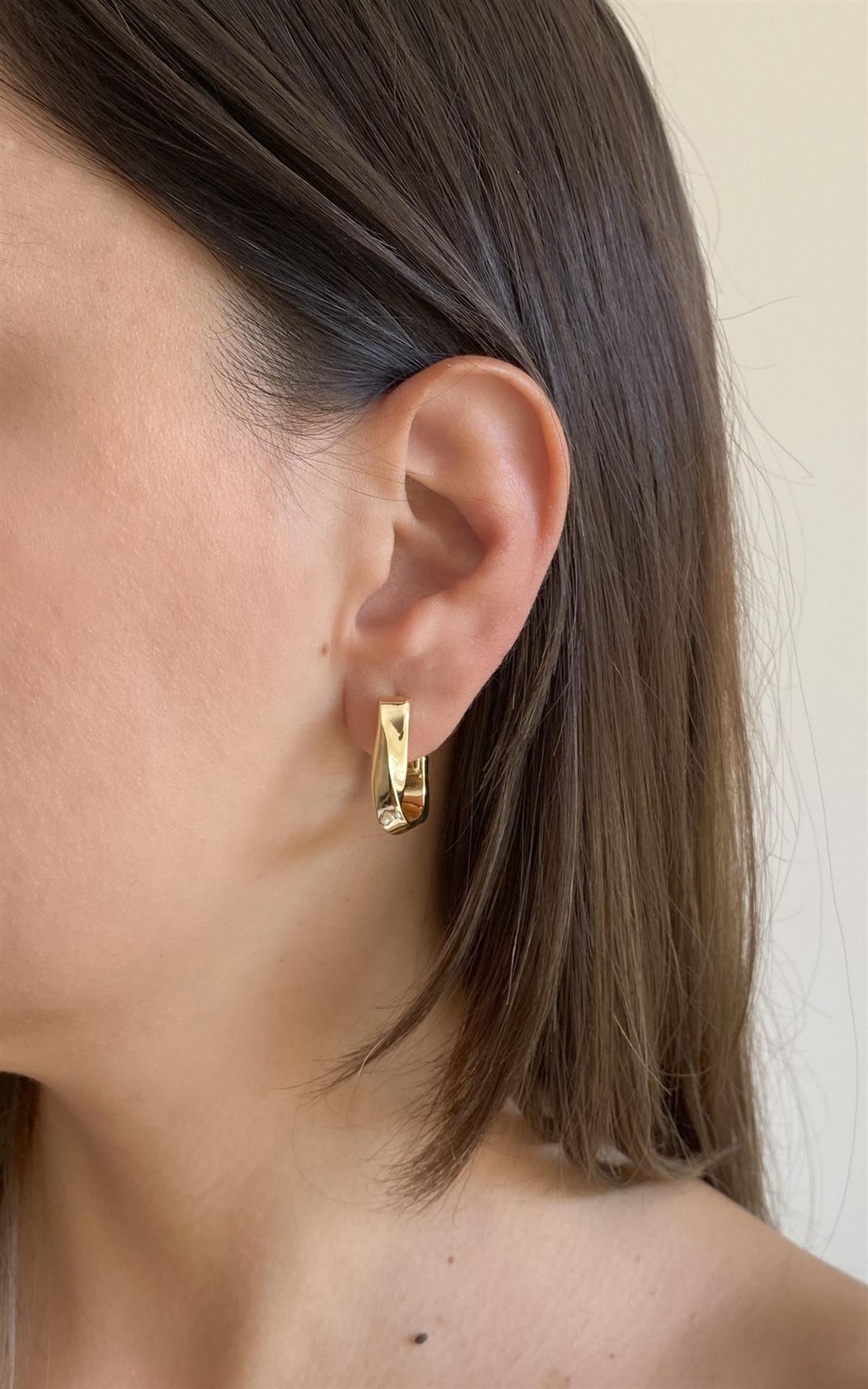 Dalga Formlu Gold Halka Küpe