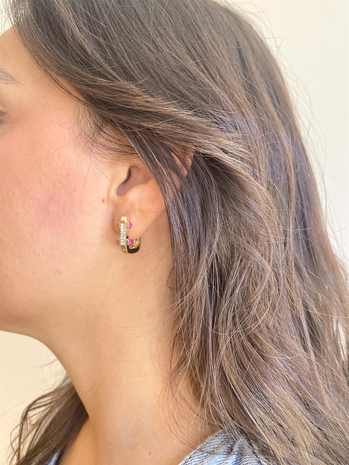 Dikdörtgen Formlu Zirkon Taşlı Fuşya Taş Detaylı Gold Halka Küpe