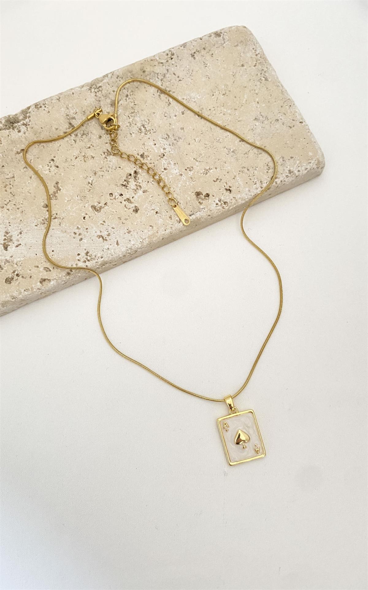 Dikdörtgen Plaka Üzeri Beyaz Mineli Gold Çelik Kolye