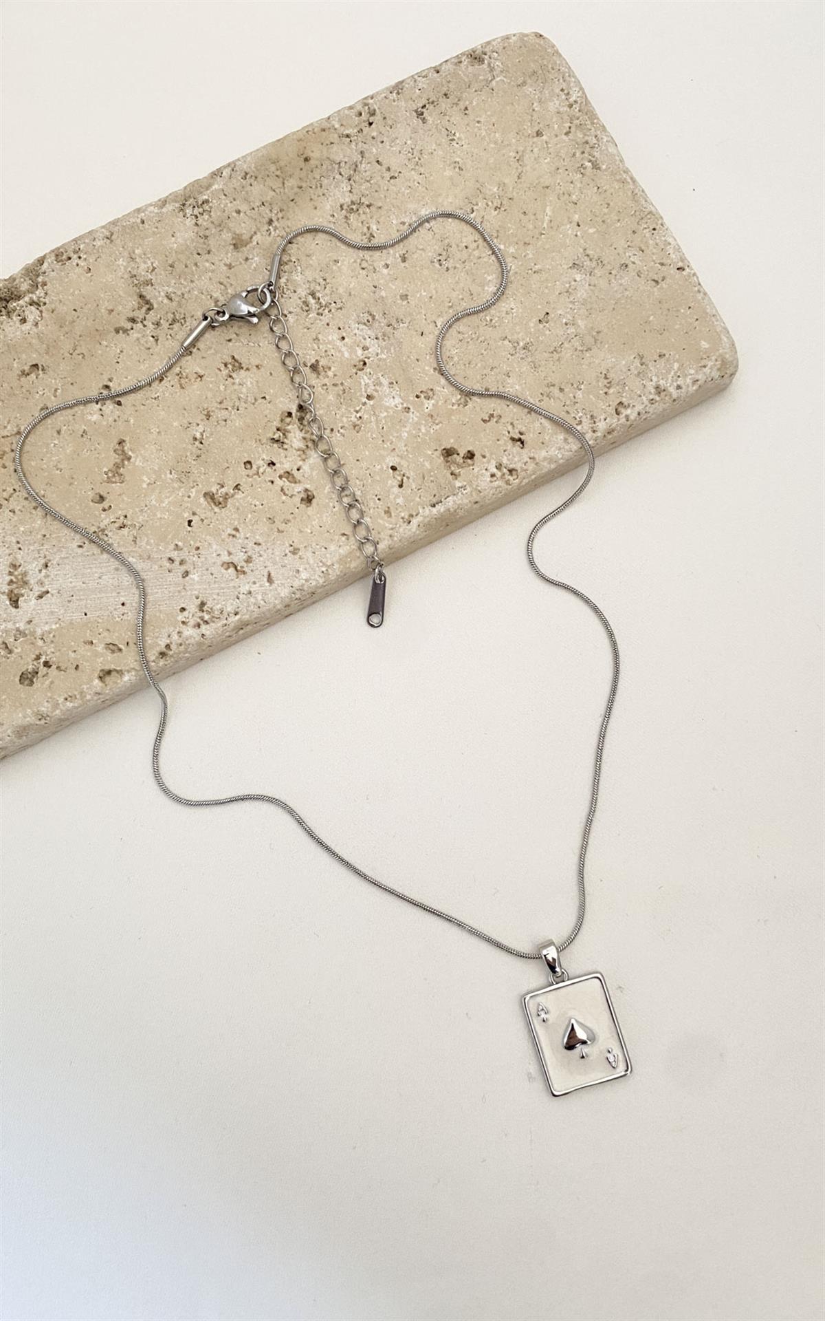 Dikdörtgen Plaka Üzeri Beyaz Mineli Gümüş Çelik Kolye