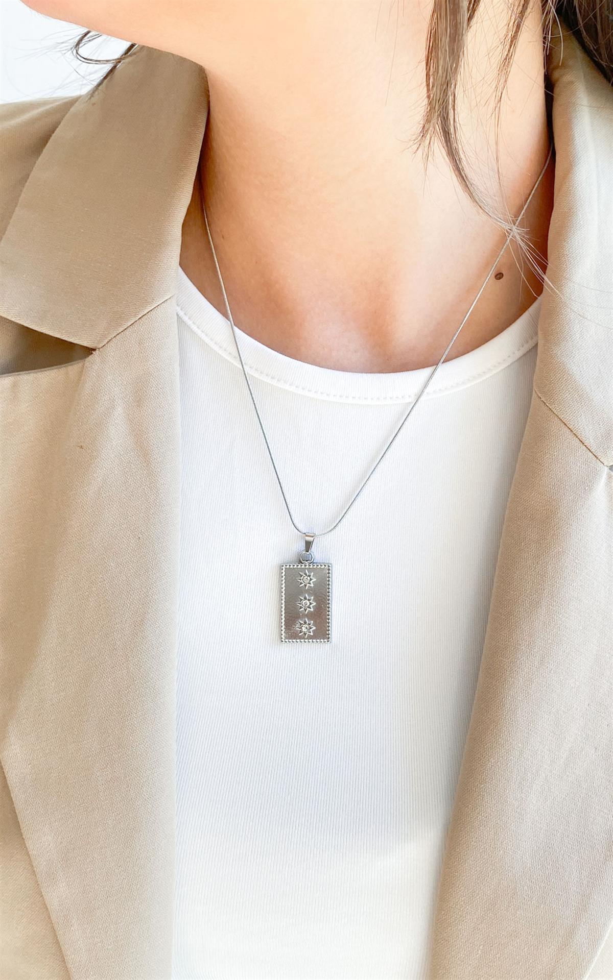 Dikdörtgen Plaka Yıldız Desenli Gümüş Çelik Kolye