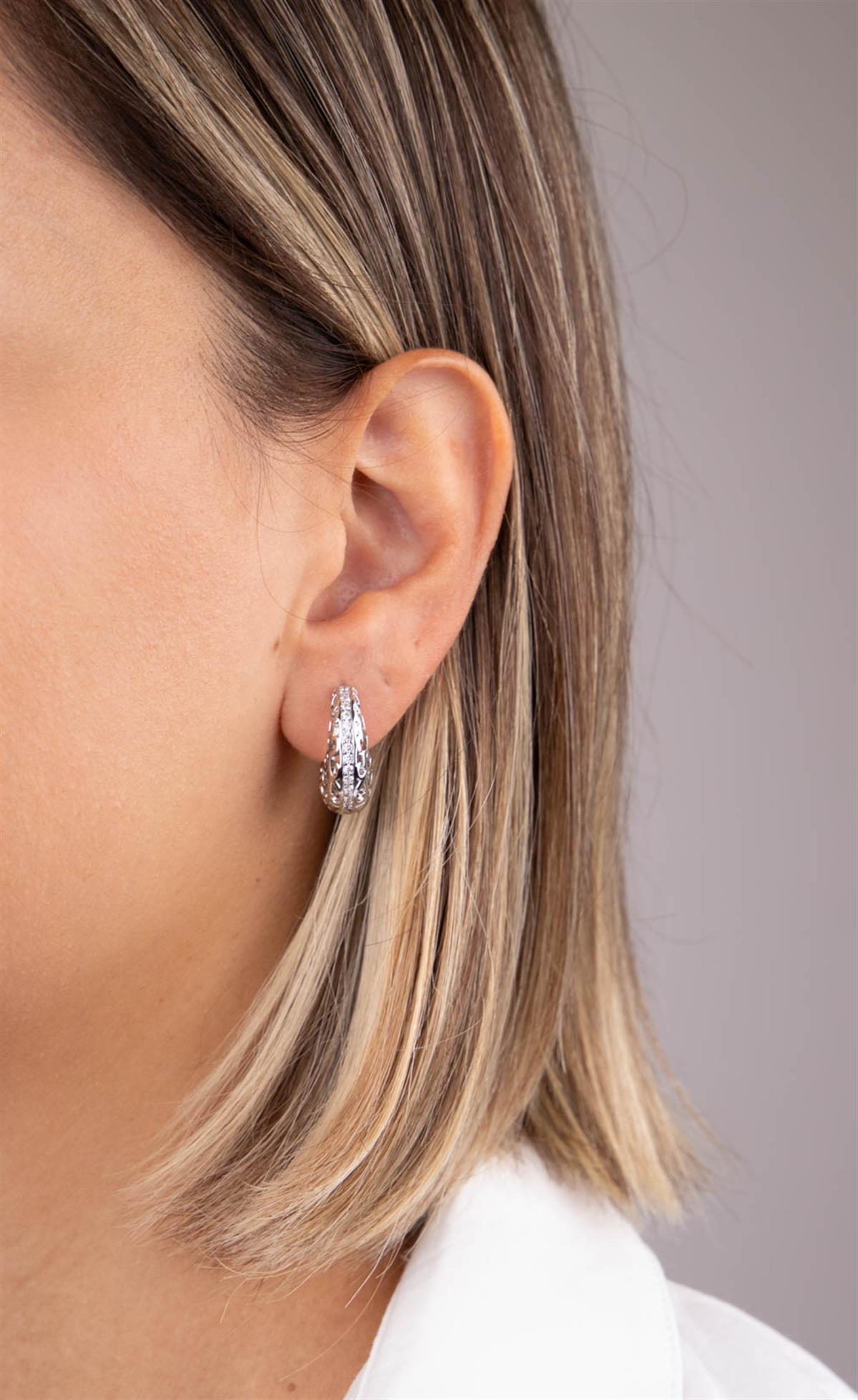 Etnik Desenli Zirkon Taş Detaylı Gümüş Halka Küpe