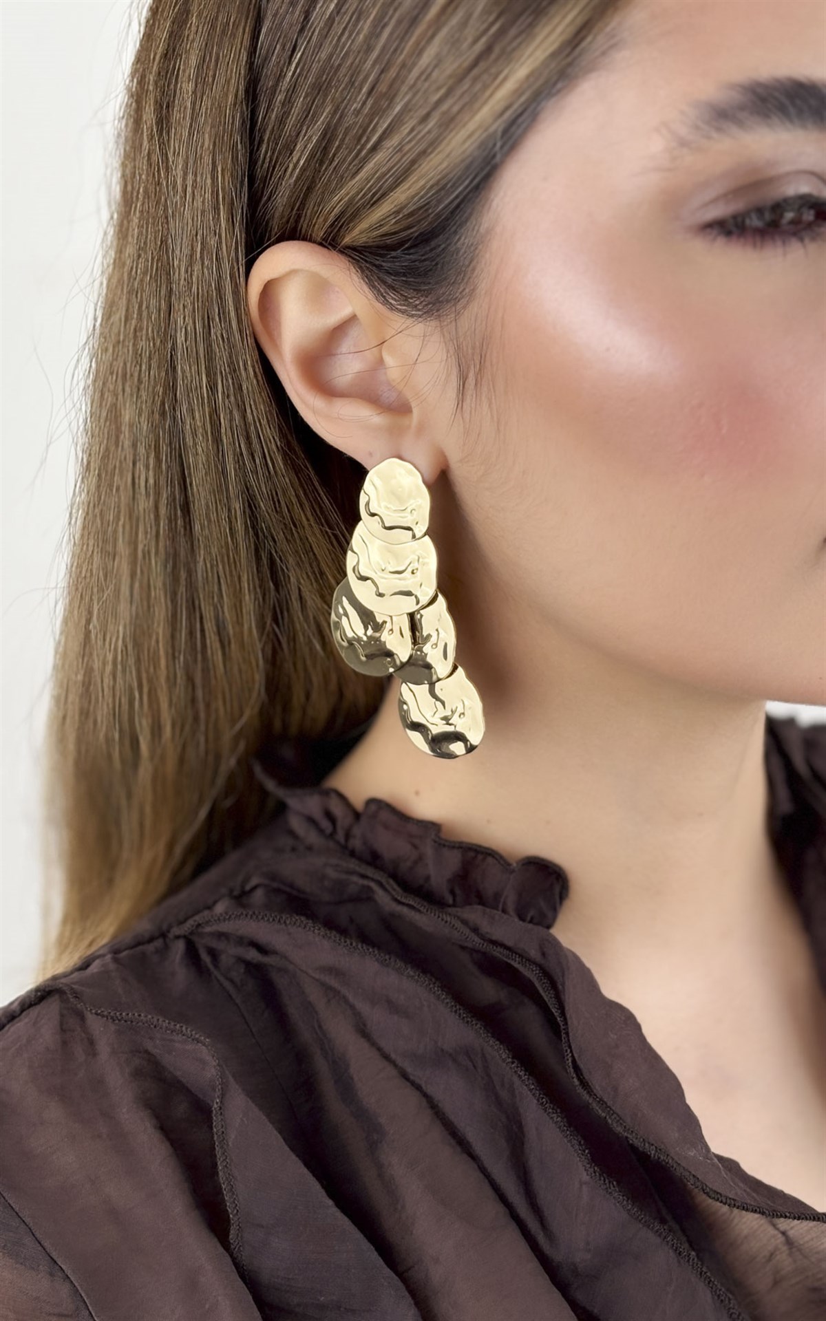 Ezme Plaka Sıralı Küpe