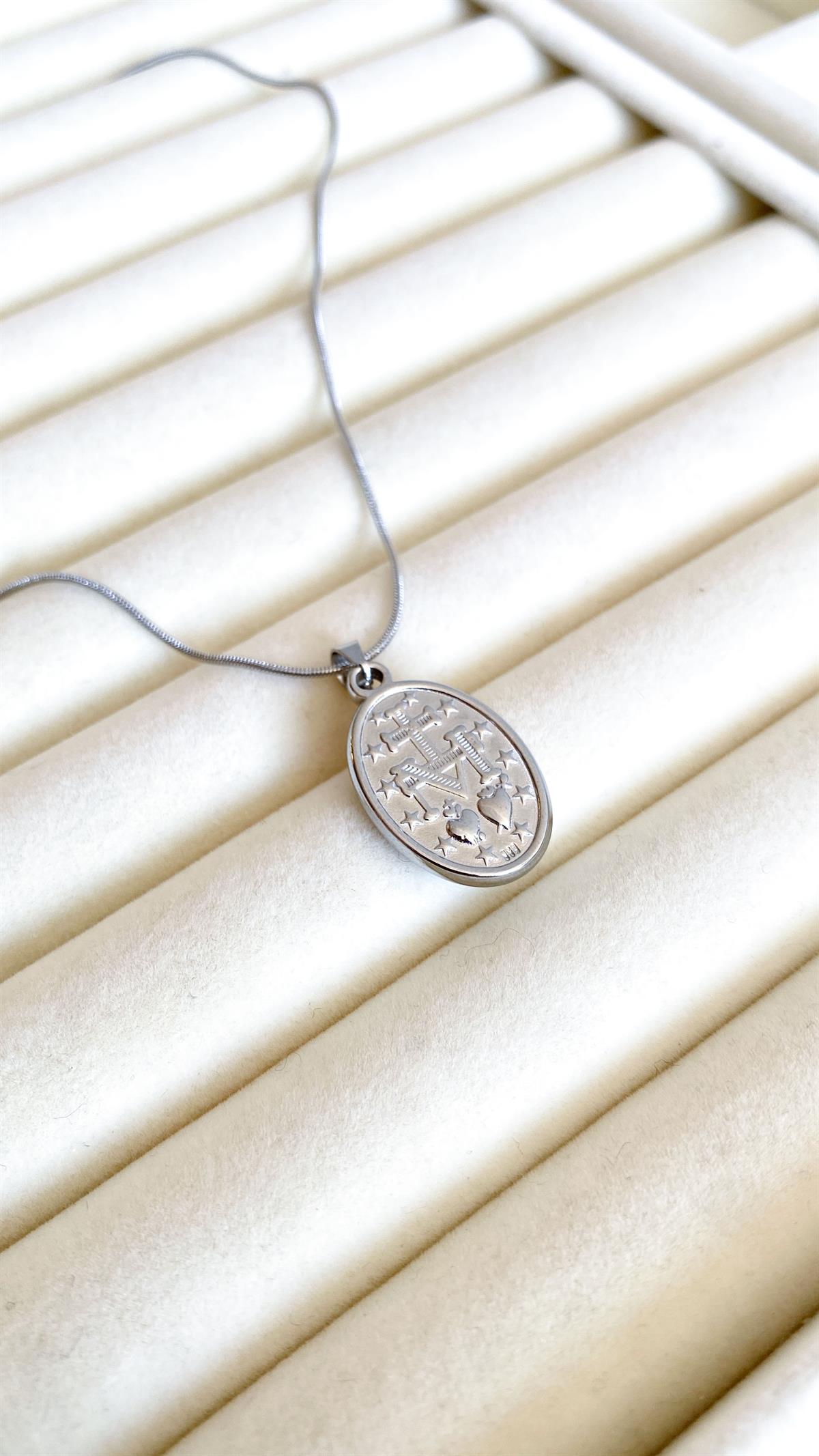 Figürlü Yılan Zincirli Gümüş Çelik Kolye