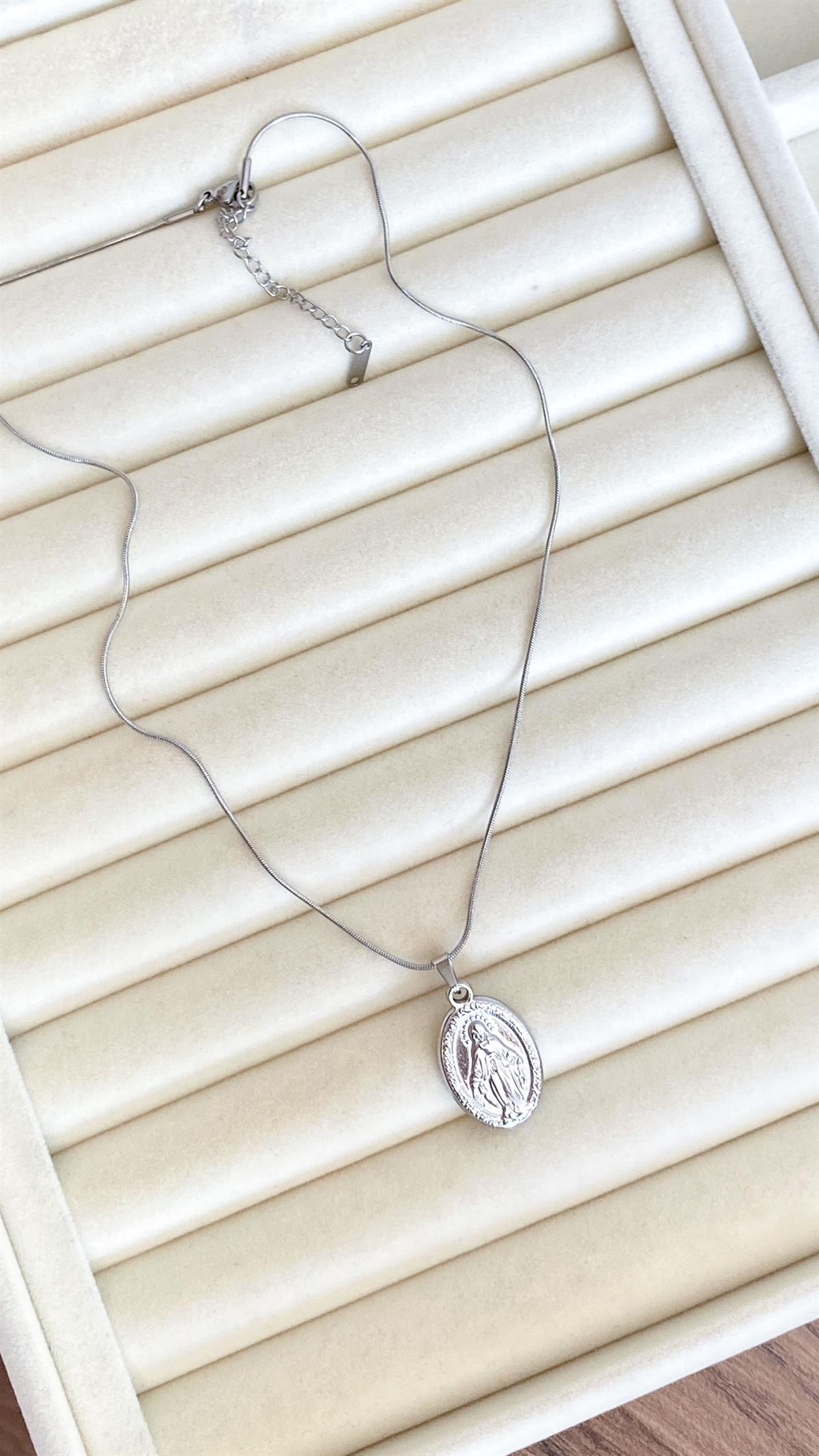 Figürlü Yılan Zincirli Gümüş Çelik Kolye