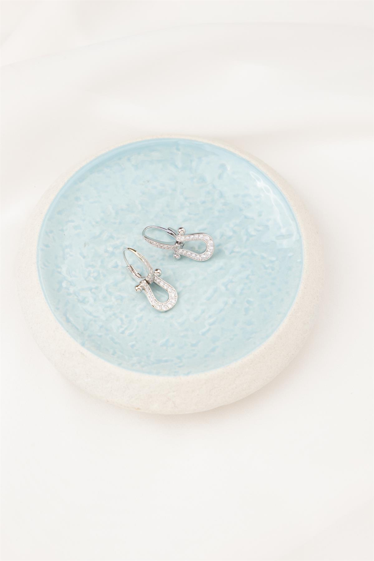 Figürlü Zirkon Taşlı Gümüş Halka Küpe