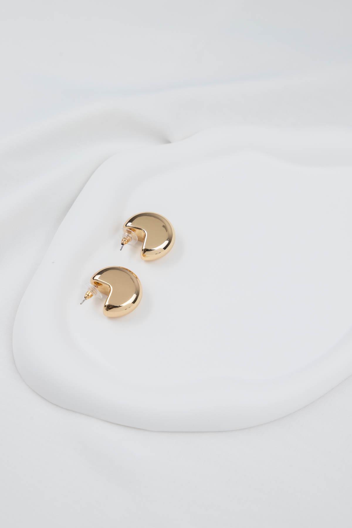 Geometrik Formlu Gold Yarım Halka Küpe